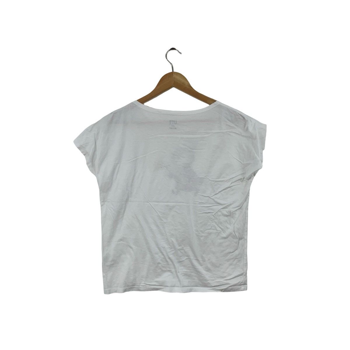 Uniqlo UNIQLO x MOOMIN SNUFKIN Little My Its Coming Tee Shirt Anime Size S / US 4 / IT 40 - 6 Thumbnail