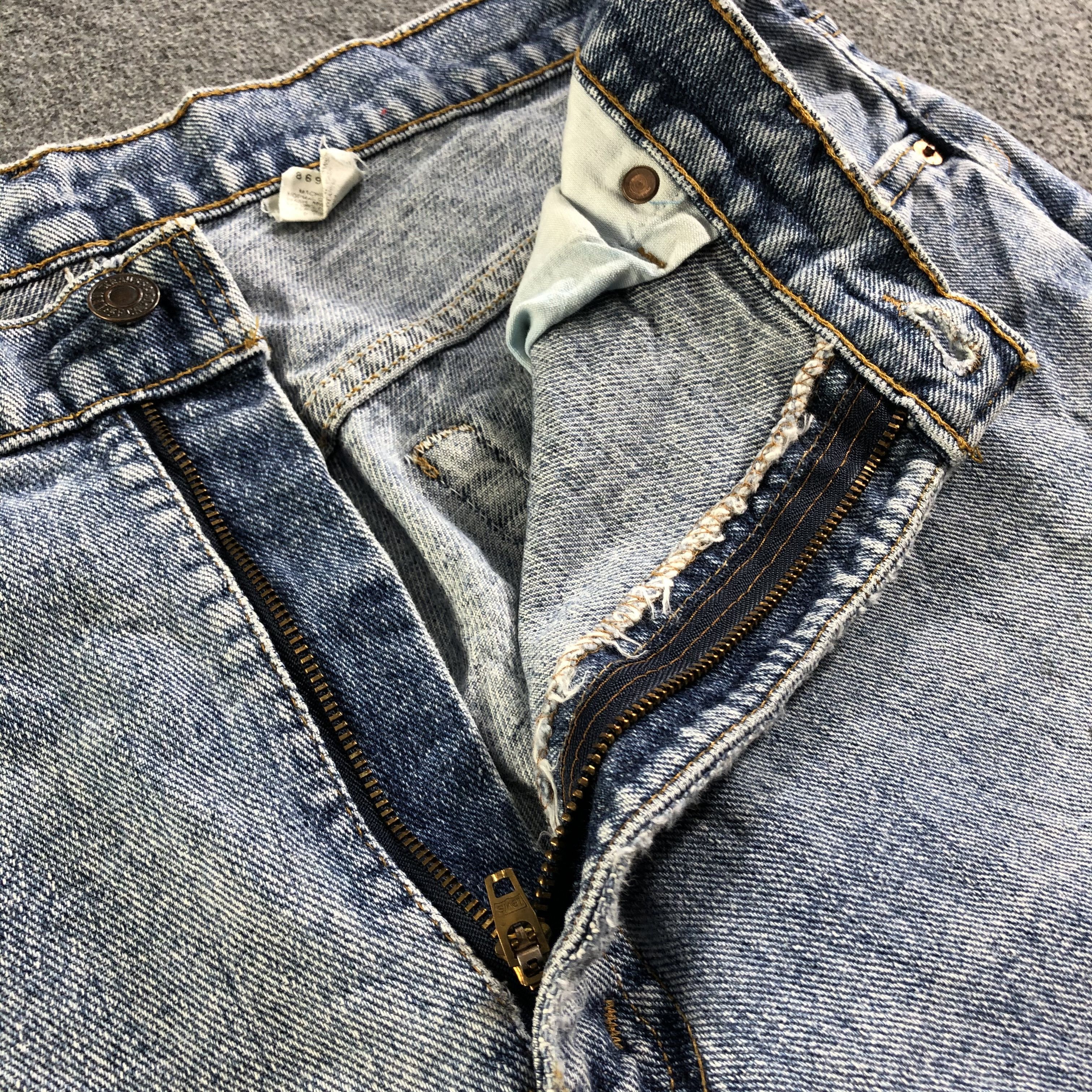 Levi's × Vintage Vintage Light Wash Levis Jeans-J4379 Size 37" - 7 Thumbnail