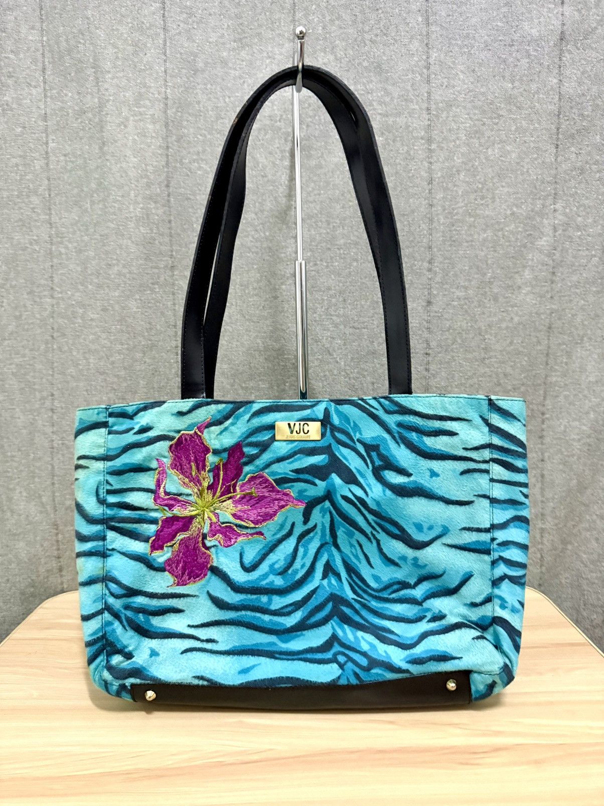 Versace Jeans Couture Versace Jeans Couture faux fur blue zebra stripe pattern. Size ONE SIZE - 1 Thumbnail