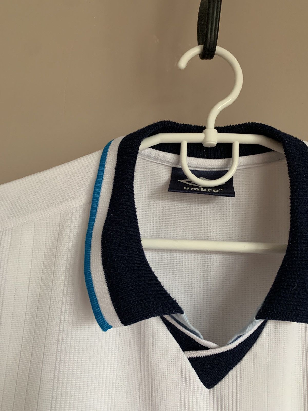 Umbro England 1995 Football Shirt Umbro Vintage Soccer Jersey Sz M Size US M / EU 48-50 / 2 - 8 Thumbnail