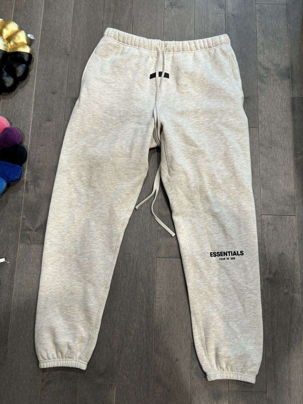 Essentials × Fear of God Fear of god essentials light oatmeal sweatpants large Size US 34 / EU 50 - 1 Thumbnail