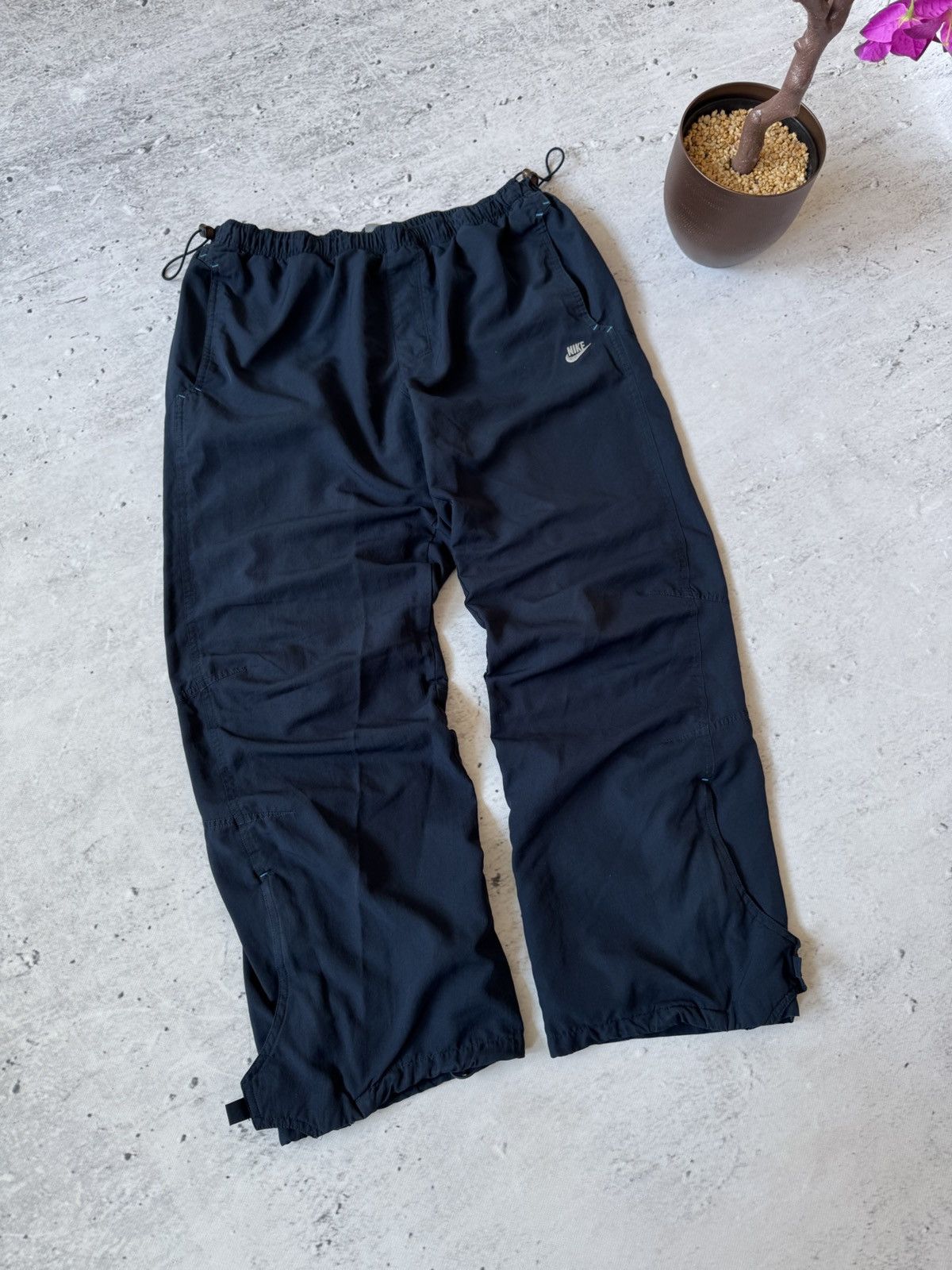 Nike × Vintage NIKE NYLON VINTAGE Y2K OVERSIZE BAGGY FIT PANTS SWEATPANTS Size US 34 / EU 50 - 1 Thumbnail