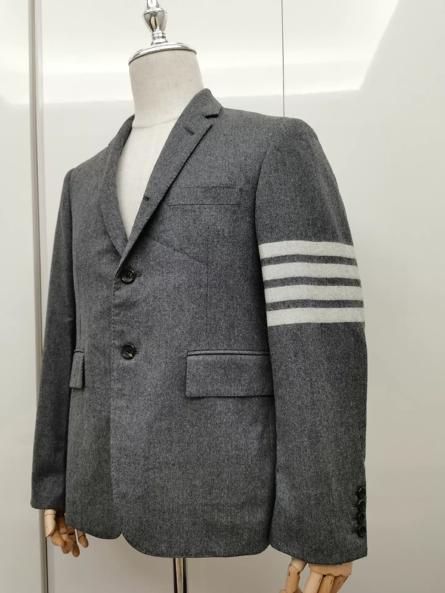 Thom Browne Thom Browne Wool Blazer Gray 2-3w, Collar Moth Size 1 Size US S / EU 44-46 / 1 - 3 Thumbnail