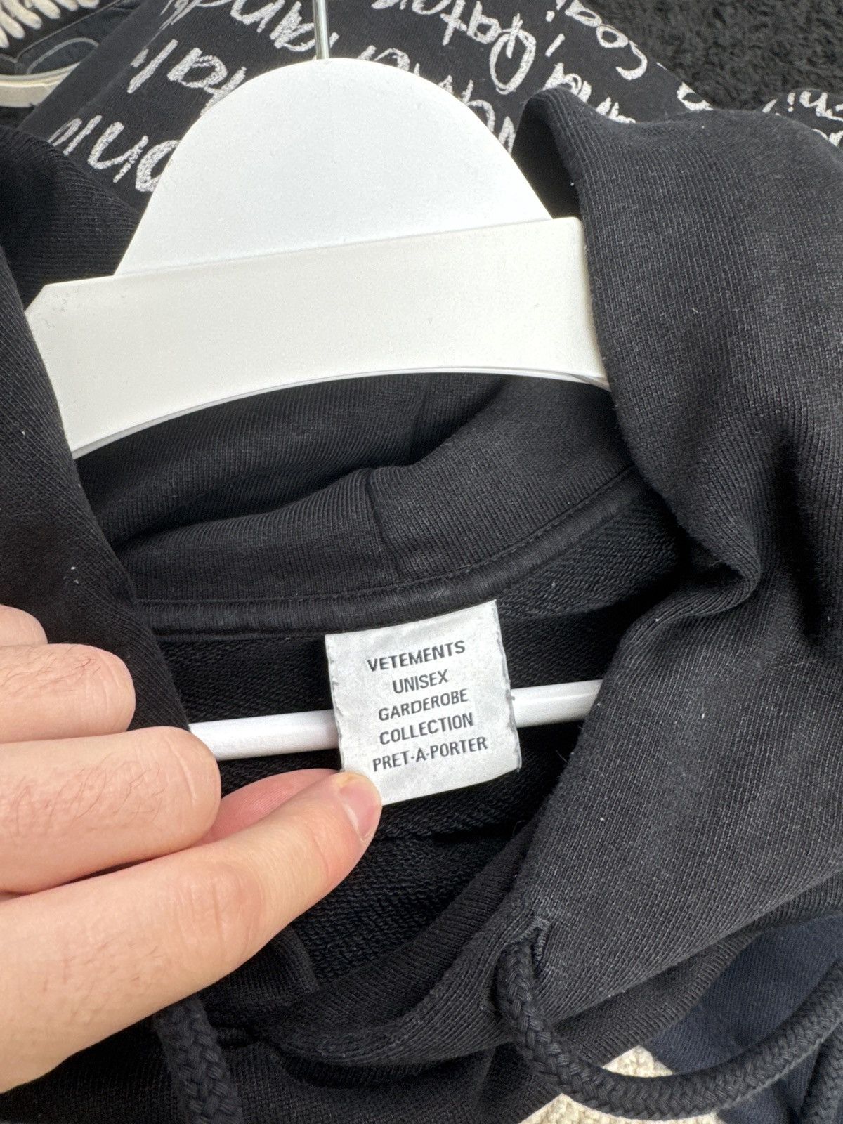 Vetements VETEMENTS WORLD TOUR OVERSIZED HOODIE BLACK L Size US L / EU 52-54 / 3 - 9 Thumbnail