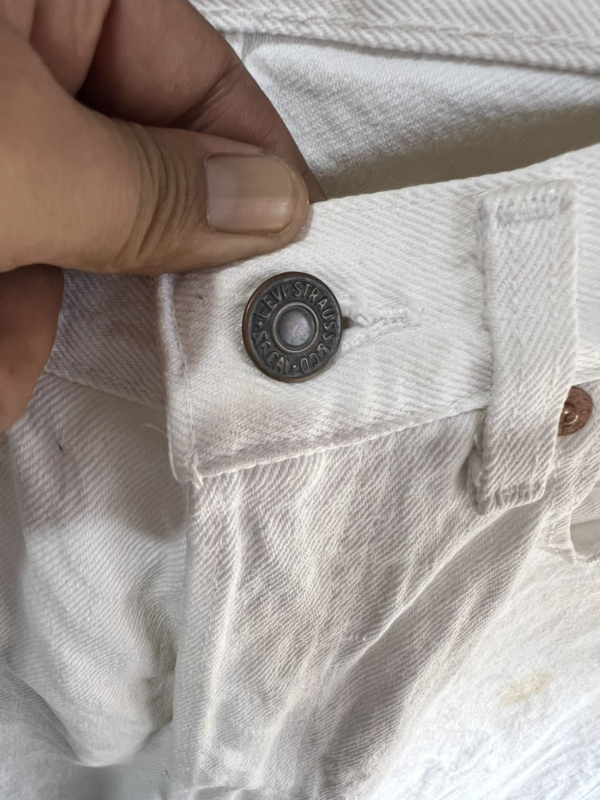 Levi's Vintage Clothing 🔥Vintage Levis 501 Button 520 Denim Size US 31 - 10 Thumbnail