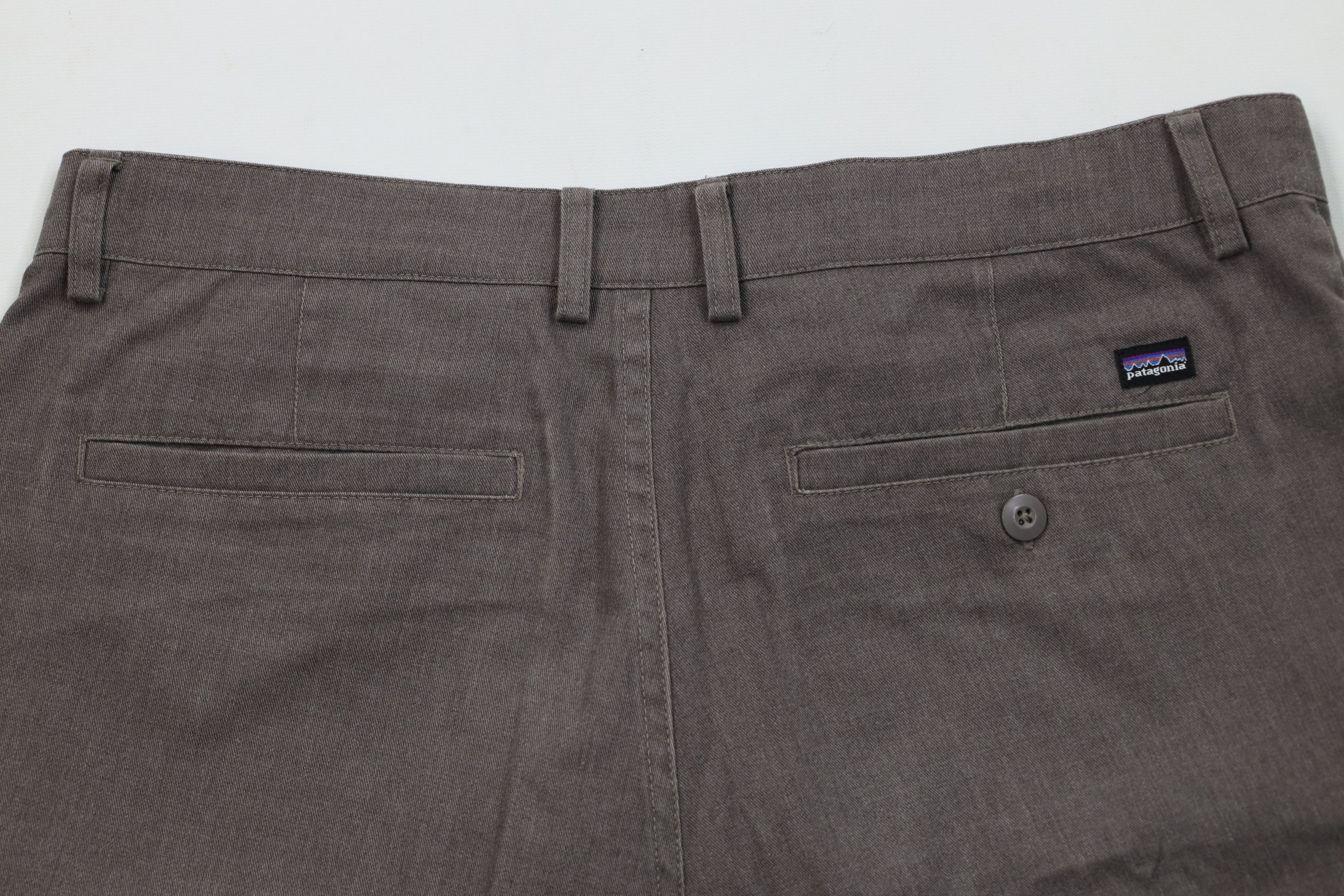Patagonia Patagonia Spell Faded Hiking Trekking Golf Chino Shorts Gray Size US 35 - 9 Thumbnail
