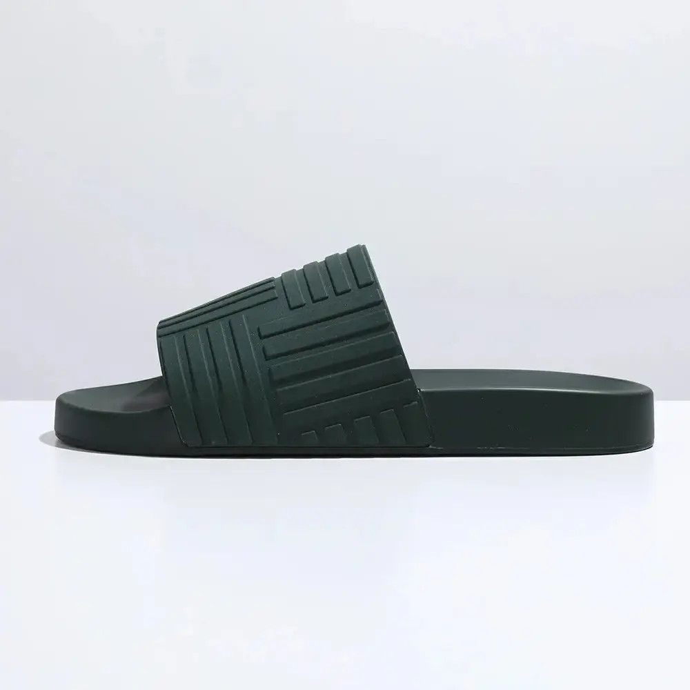 o1s1rm0126 Slider in Dark Green