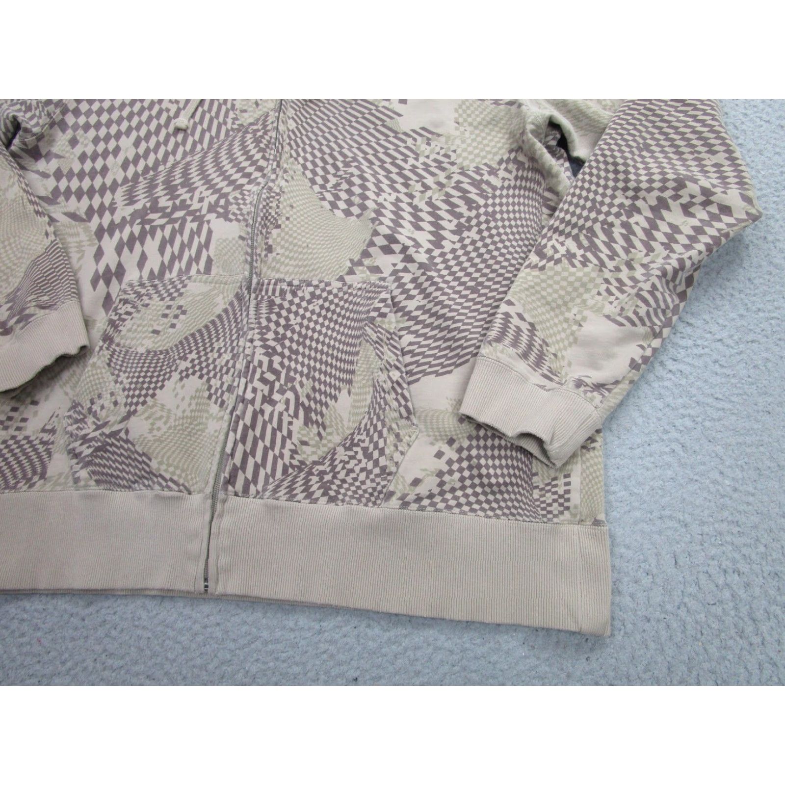 Oakley VINTAGE Oakley Hoodie Mens XL Full Zip Geometric Allover Print Khaki Beige 2007 471055 Mens Hoodie XL Men Size US XL / EU 56 / 4 - 3 Thumbnail