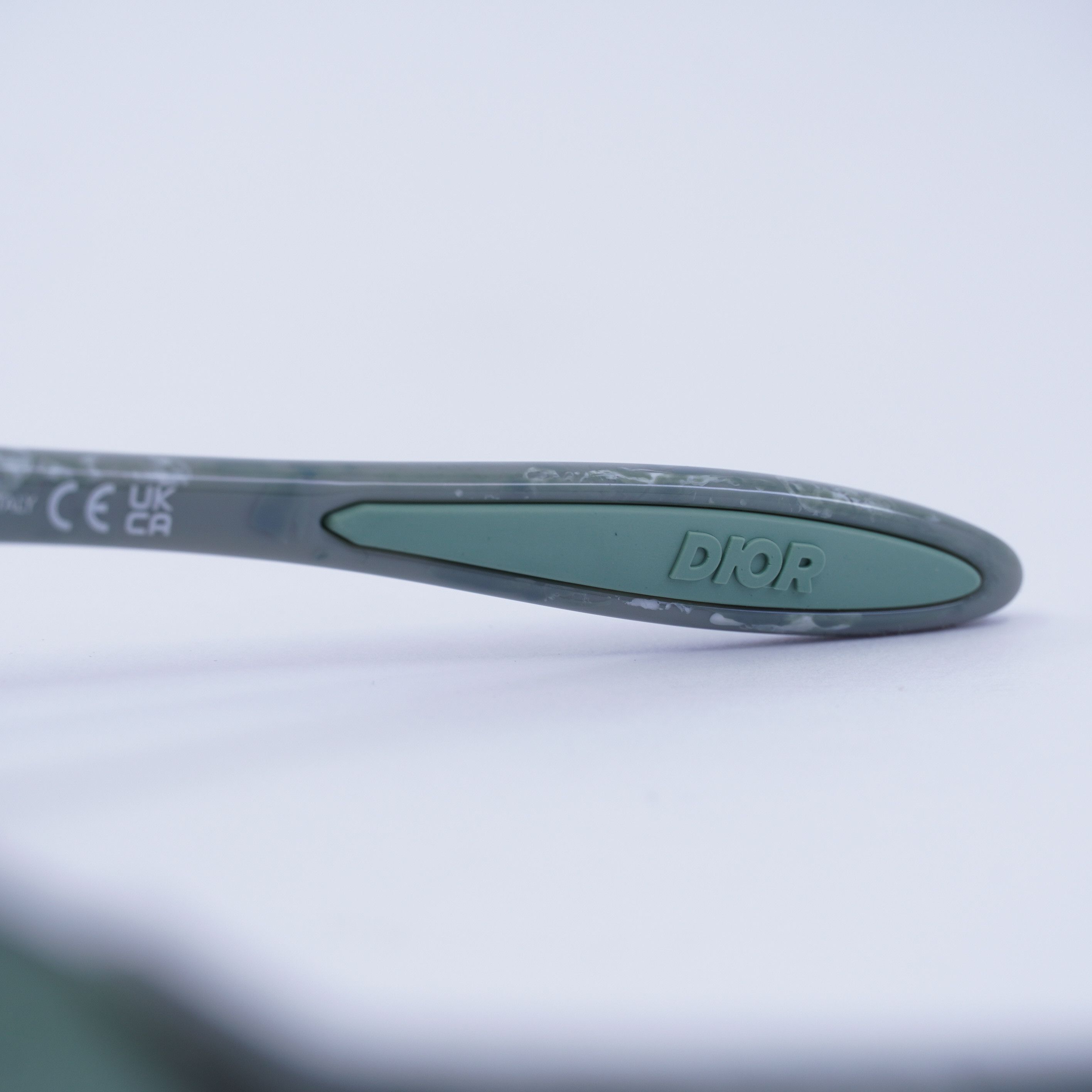 Dior Dior DIORBAY M1U 55C1 Sunglasses Green Geometric Frame Size ONE SIZE - 11 Thumbnail