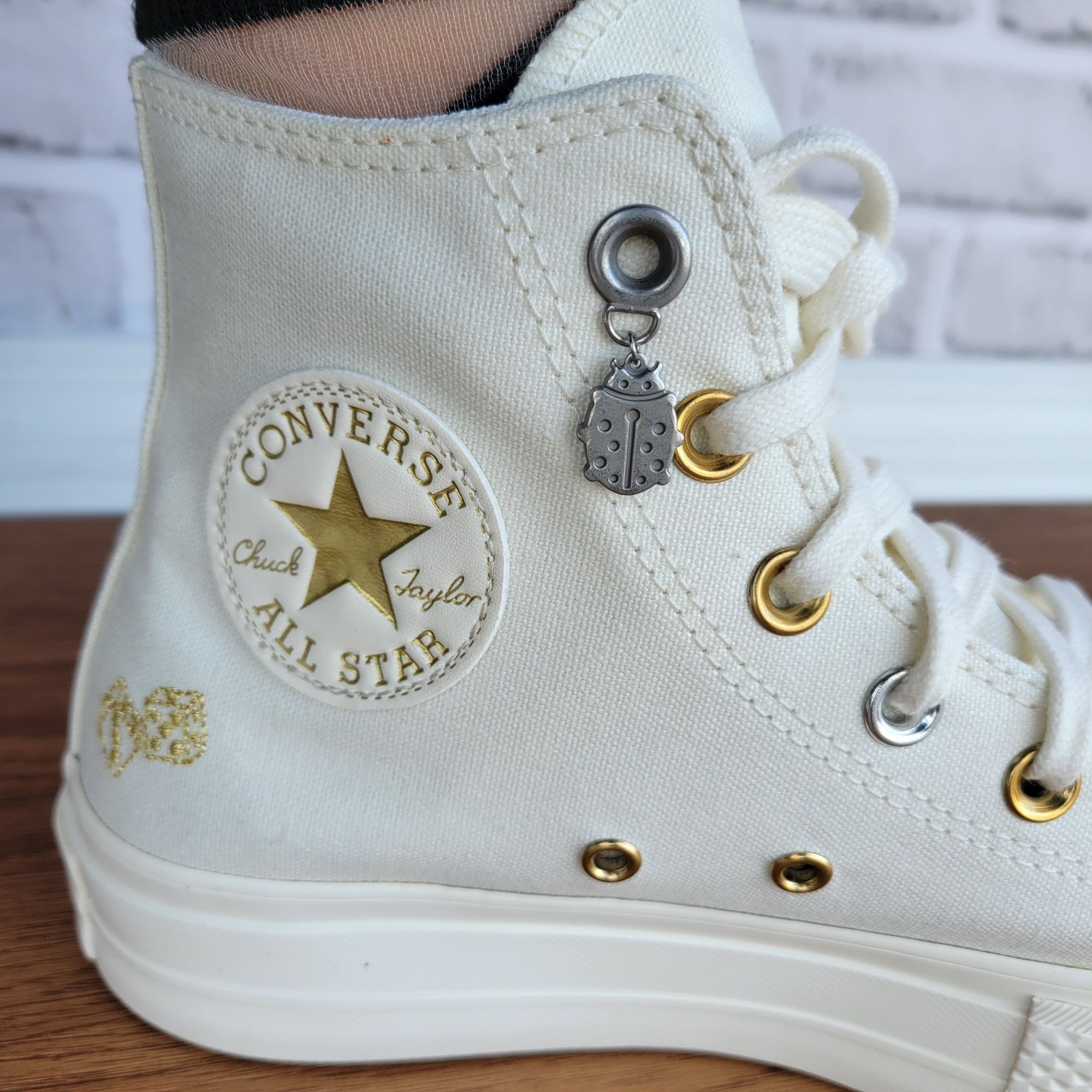 Converse Converse Chuck Taylor Lift Platform Luck Charms 7.5 Women Sh Size US 7.5 / IT 37.5 - 6 Thumbnail