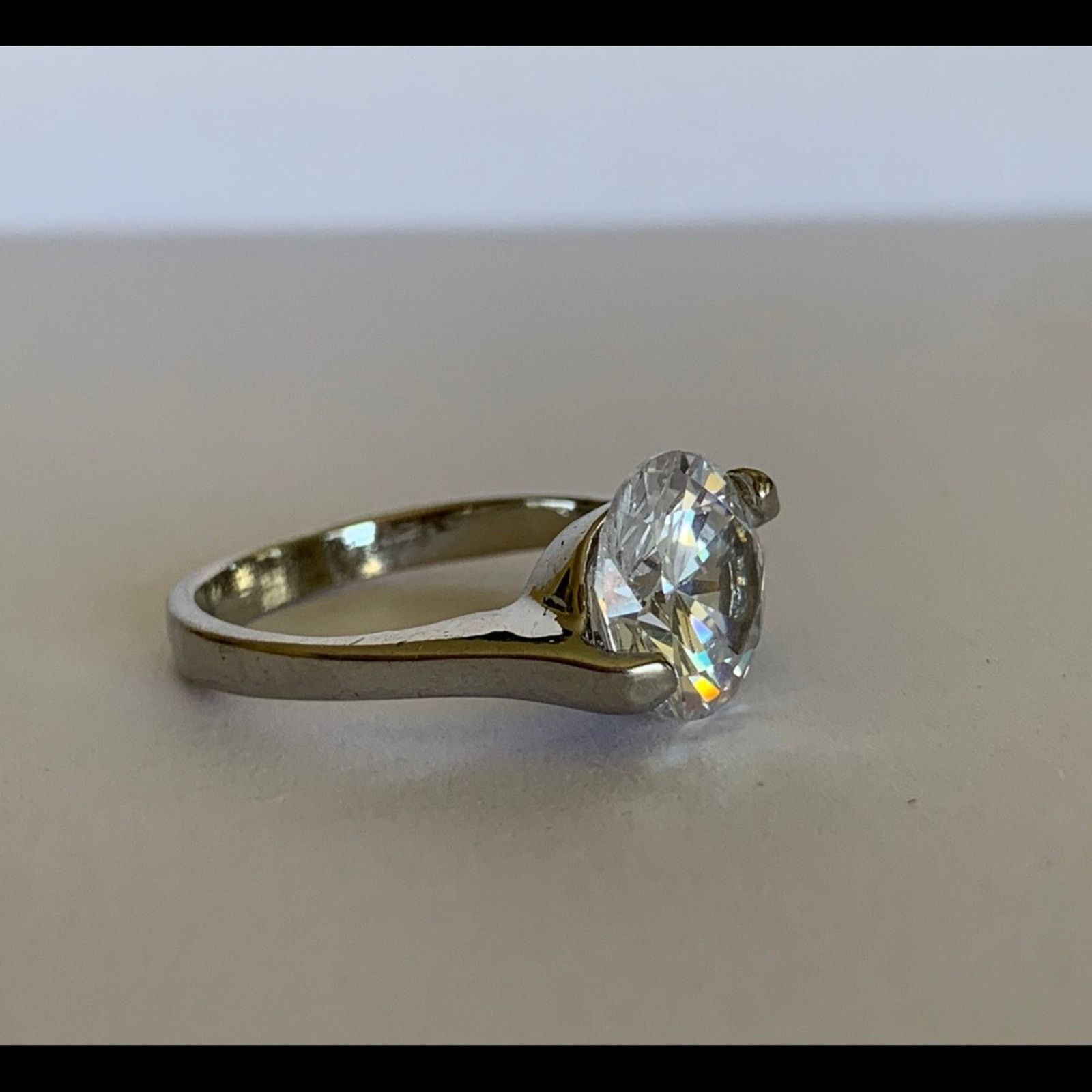 Other Diamond CZ Solitaire Silver Swirl Setting Ring Size 7 NEW Size ONE SIZE - 6 Thumbnail