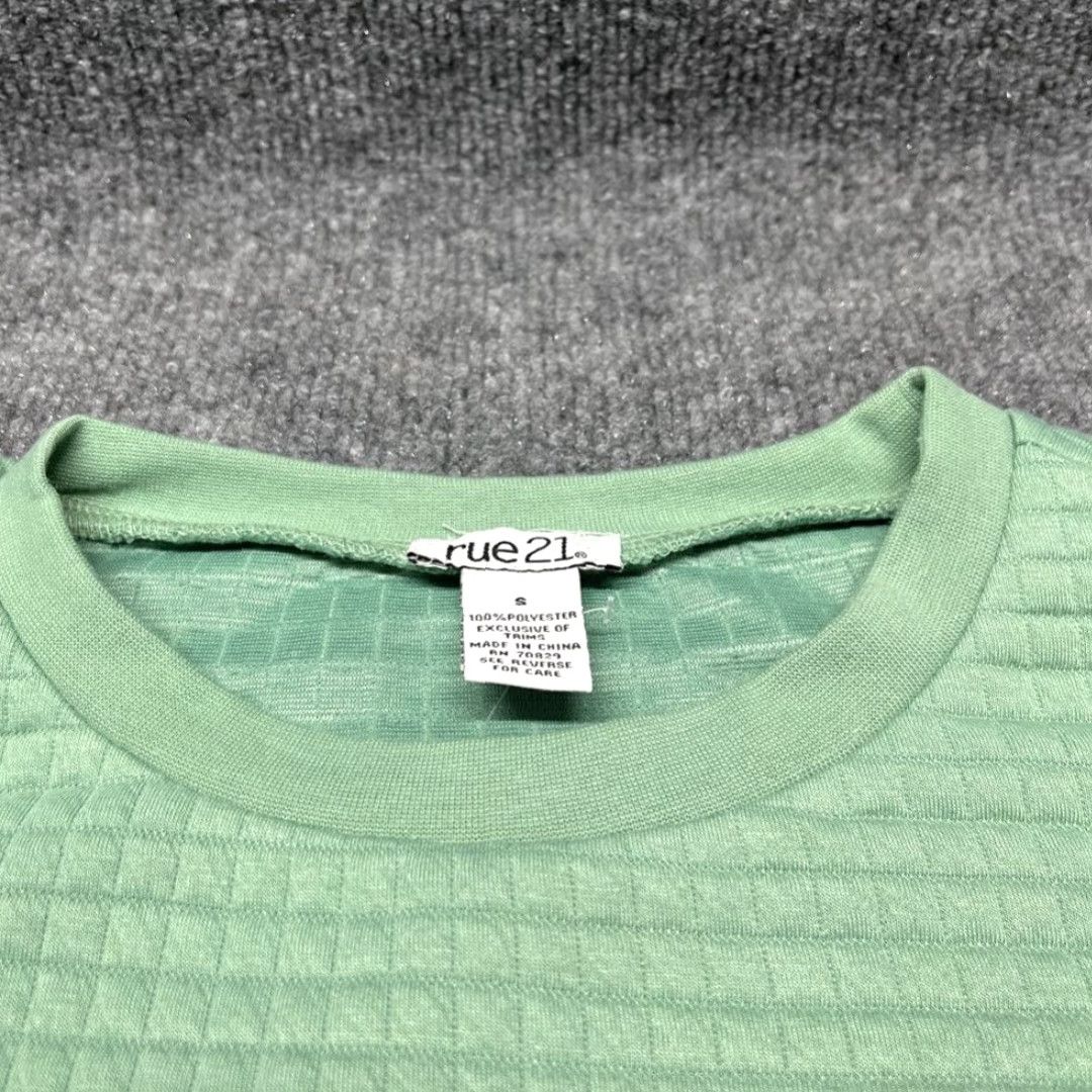 Vintage Rue21 Cropped Sweatshirt Womens M Green Long Sleeve Quilted Bungee Toggle New Size M / US 6-8 / IT 42-44 - 2 Thumbnail