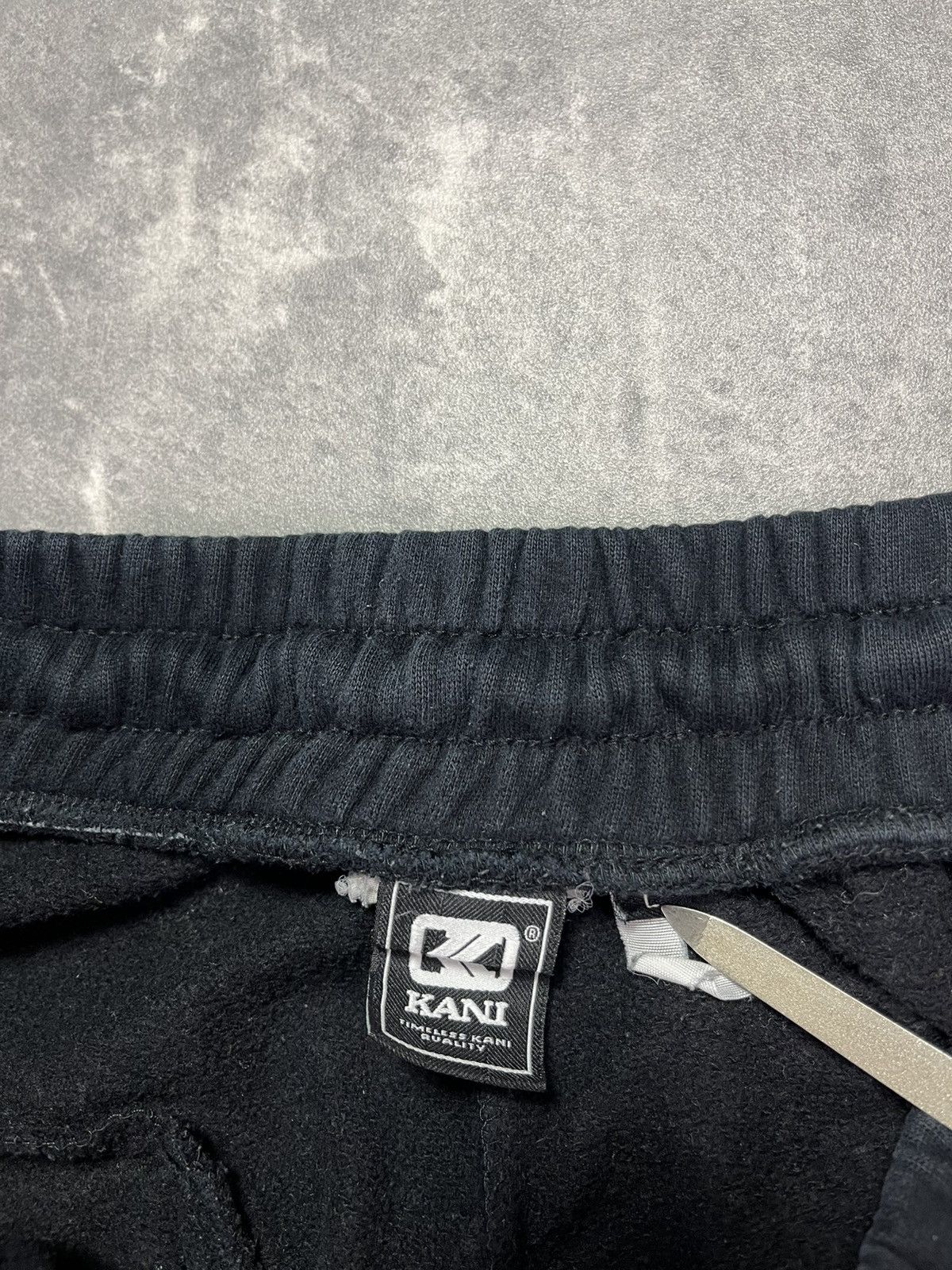 Karl Kani Karl Kani Vintage Embroidered Printed Baggy Sweatpants L Size US 34 / EU 50 - 9 Thumbnail