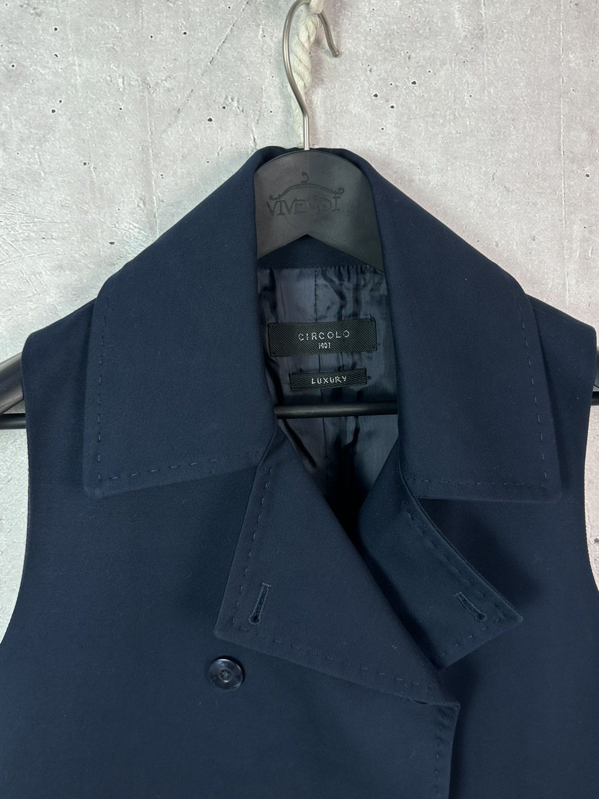 Circolo 1901 Circolo 1901 Luxury Navy Cotton Sleeveless Blazer-Jacket Size M / US 6-8 / IT 42-44 - 4 Thumbnail
