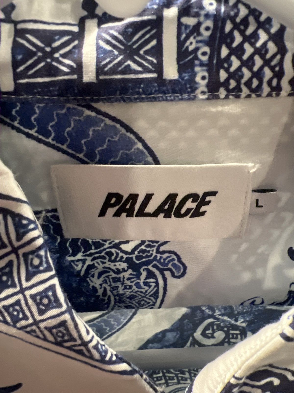 Palace Palace China Plate Long Sleeve Shirt Large | Worn Once Size US L / EU 52-54 / 3 - 3 Thumbnail
