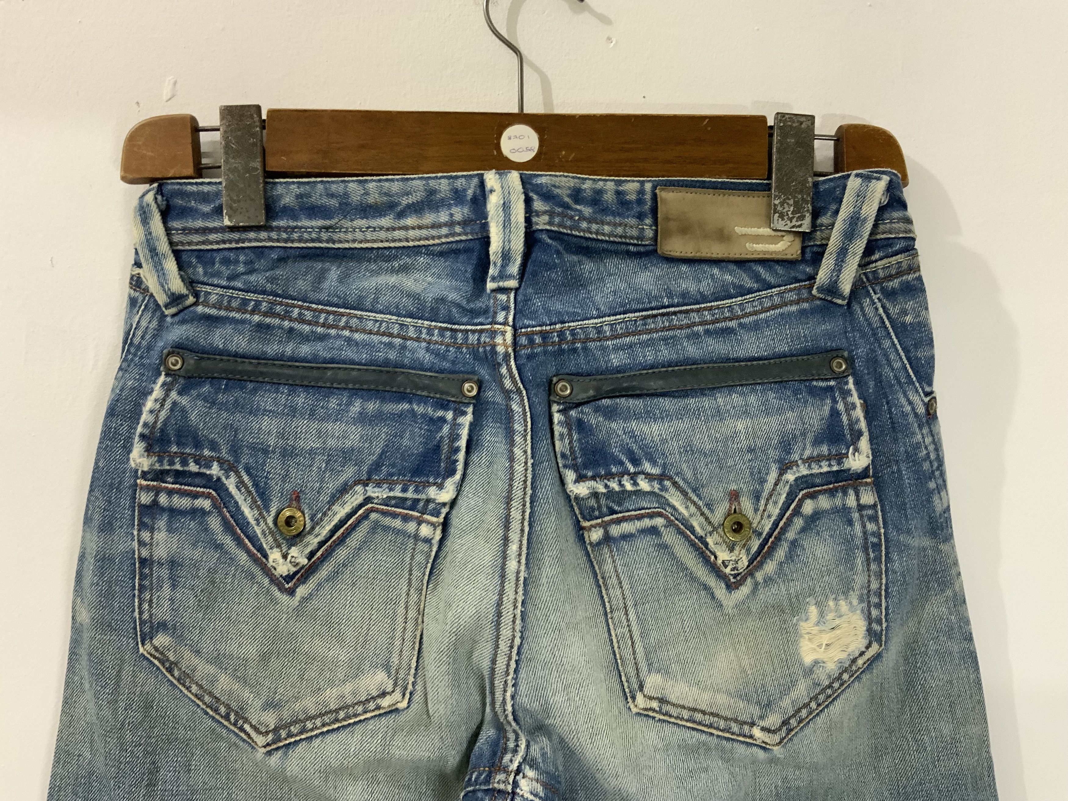 Japanese Brand Diesel Only the Brave Man Denim Division Jeans Size US 28 / EU 44 - 7 Thumbnail