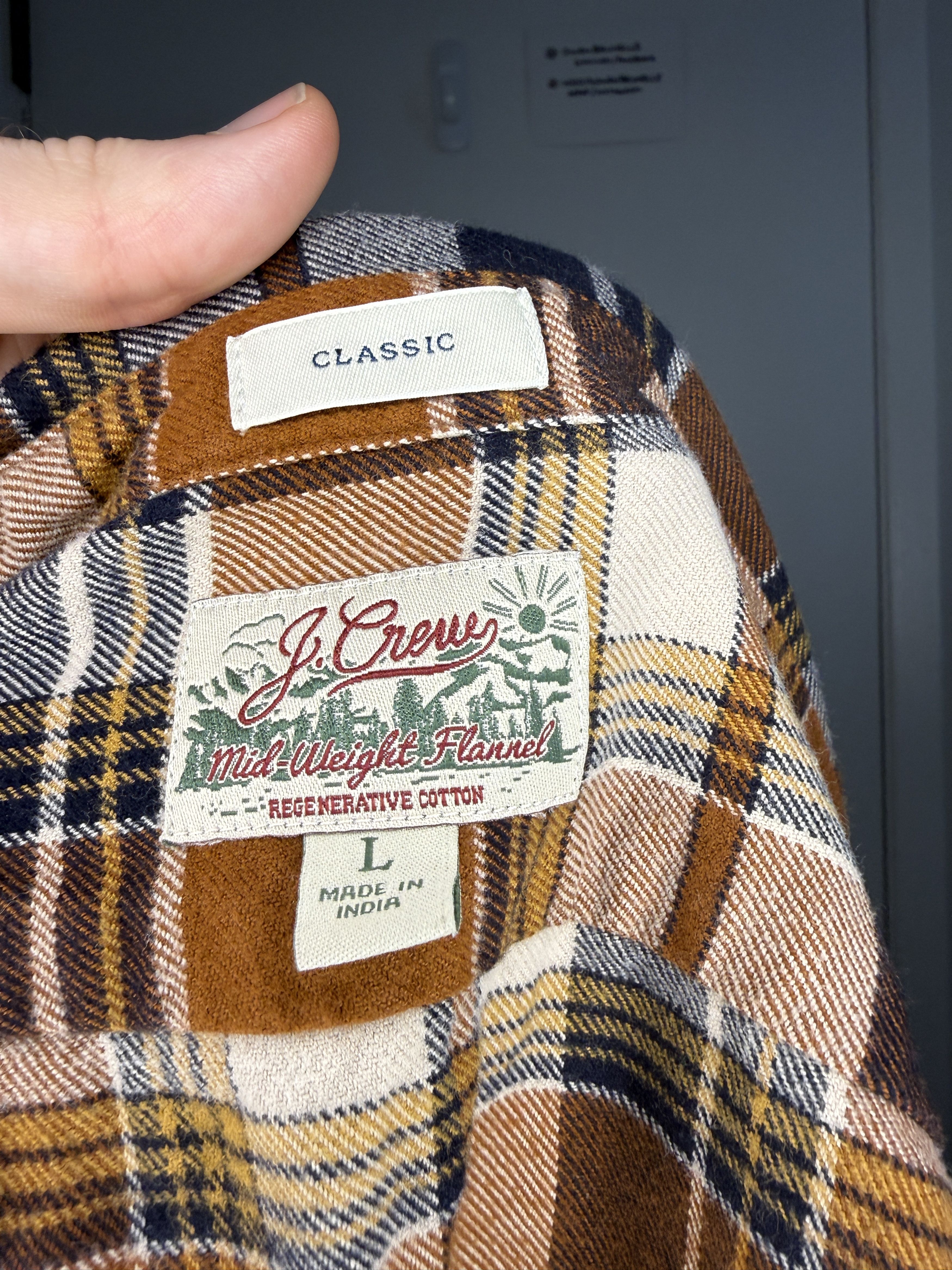 J.Crew J.Crew Midweight Flannel Brown Navy Plaid Size L Size US L / EU 52-54 / 3 - 3 Thumbnail