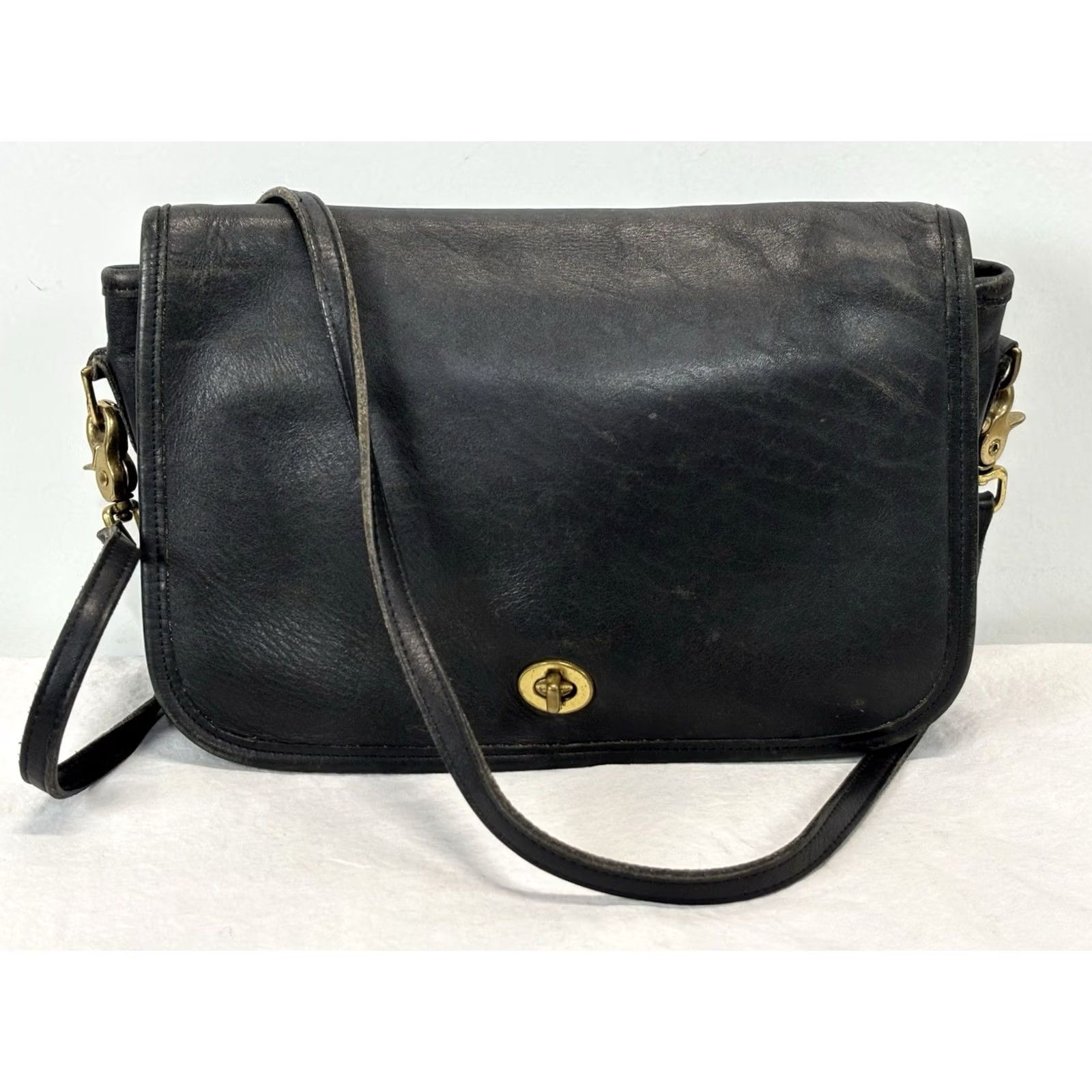 Coach VINTAGE Coach Convertible Clutch 9635 Black Leather Gold Hardware Women Clutch, USA City, Classic, Old Money, Leather, Convertible, Vintage bag, Black Size ONE SIZE - 2 Thumbnail