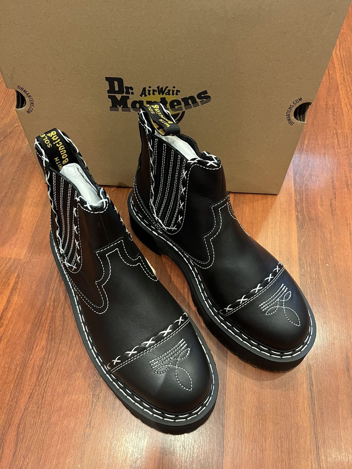 Dr. Martens 2976 GOTHIC AMERICANA PLATFORM CHELSEA Size US 5 / EU 37 - 1 Thumbnail