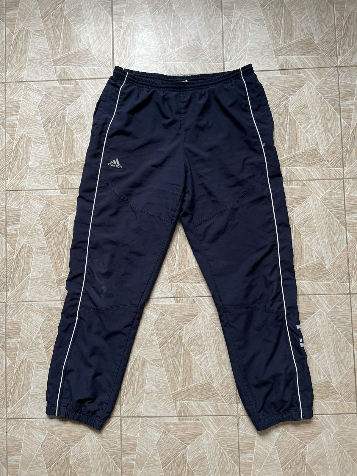 Adidas × Vintage Japanese Y2K Vintage Retro Adidas Pants Big Logo 2002 Baggy Size US 34 / EU 50 - 2 Thumbnail