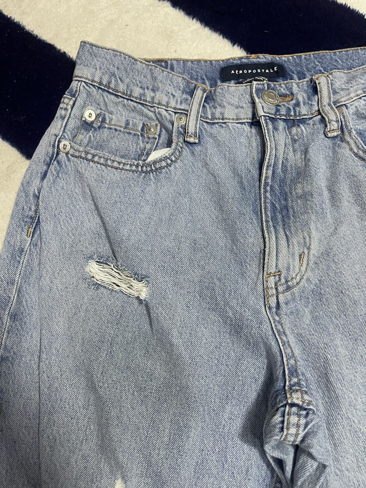 Aeropostale Aeropostale Distressed Jeans (14) Size 29" - 10 Thumbnail