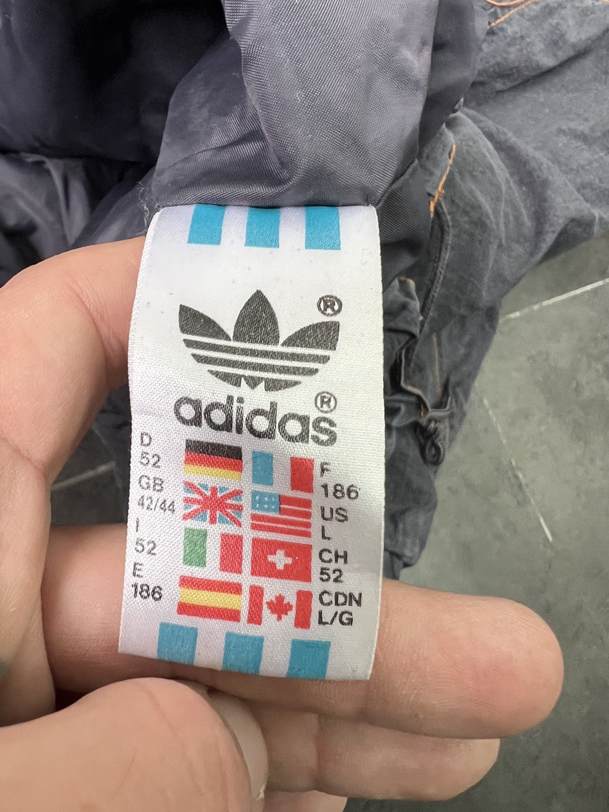 Adidas × Vintage Vintage Adidas Adventure Anorak Windbreaker Jacket Size US L / EU 52-54 / 3 - 17 Thumbnail