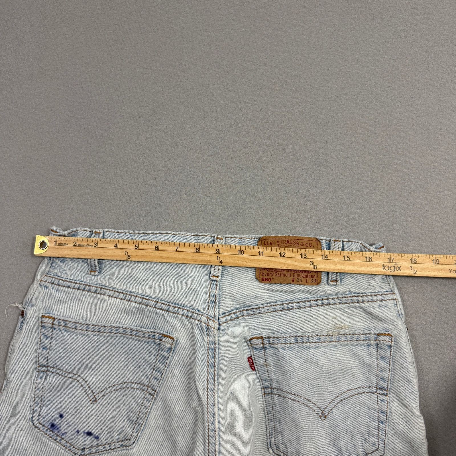 Levi's Vintage Levis 560 Loose Fit Tapered Leg Jeans Men's 34x30 Size US 34 / EU 50 - 12 Thumbnail
