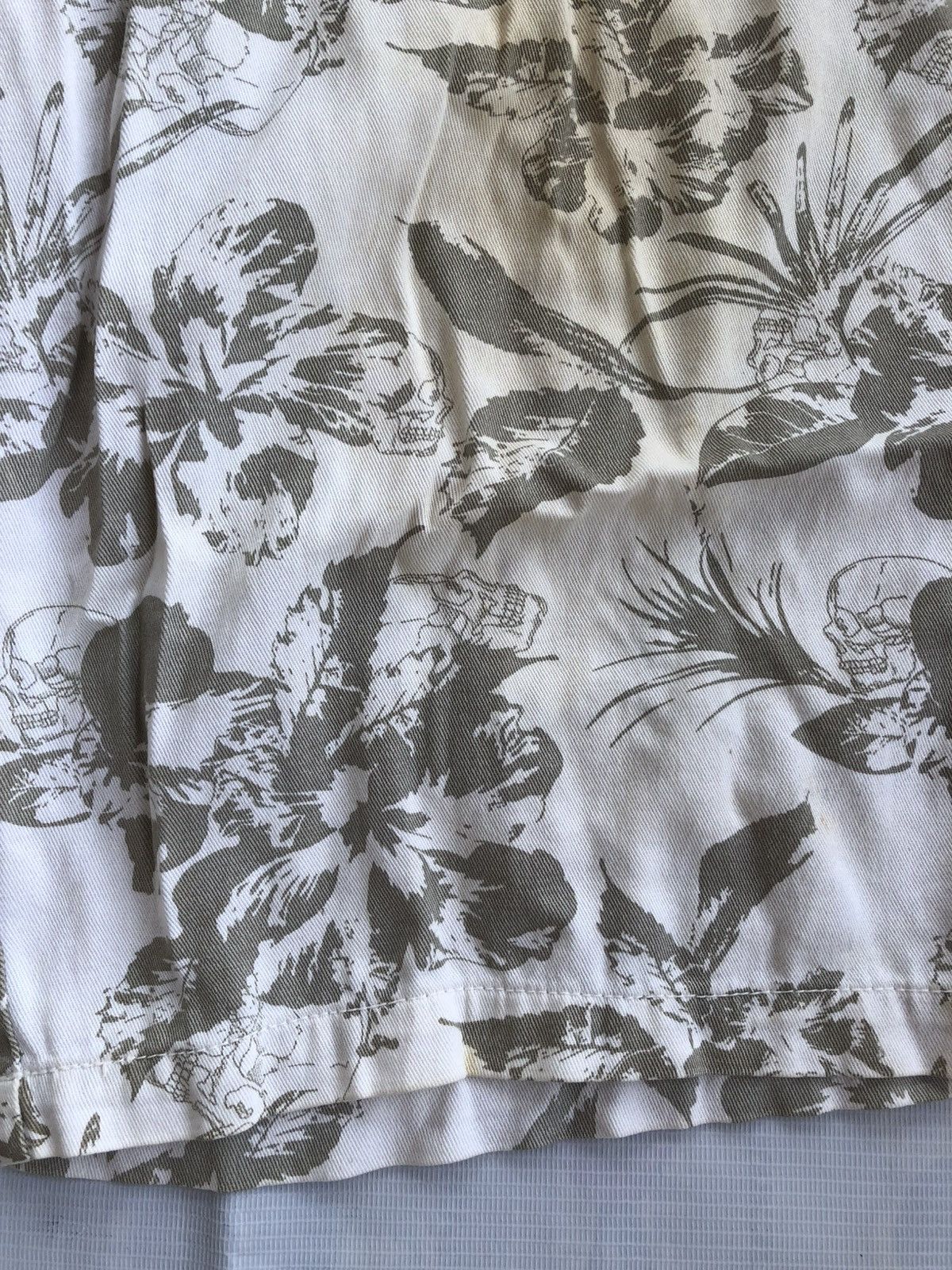 In The Attic In The Attic homme Skull Flower short pants Size US 39 - 2 Thumbnail