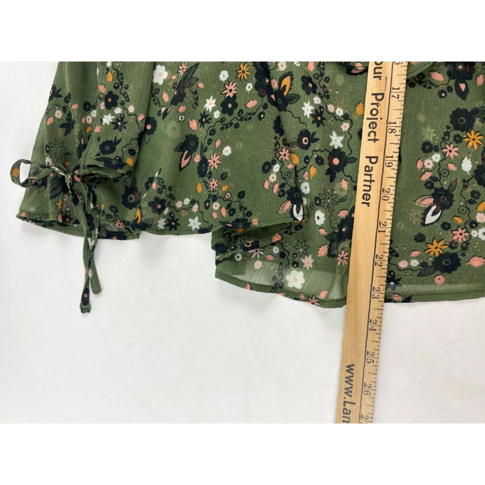Topshop Topshop Blouse Women's Size 4 Green Floral Ruffles Long Sleeve Sheer Soft Top Size S / US 4 / IT 40 - 7 Thumbnail