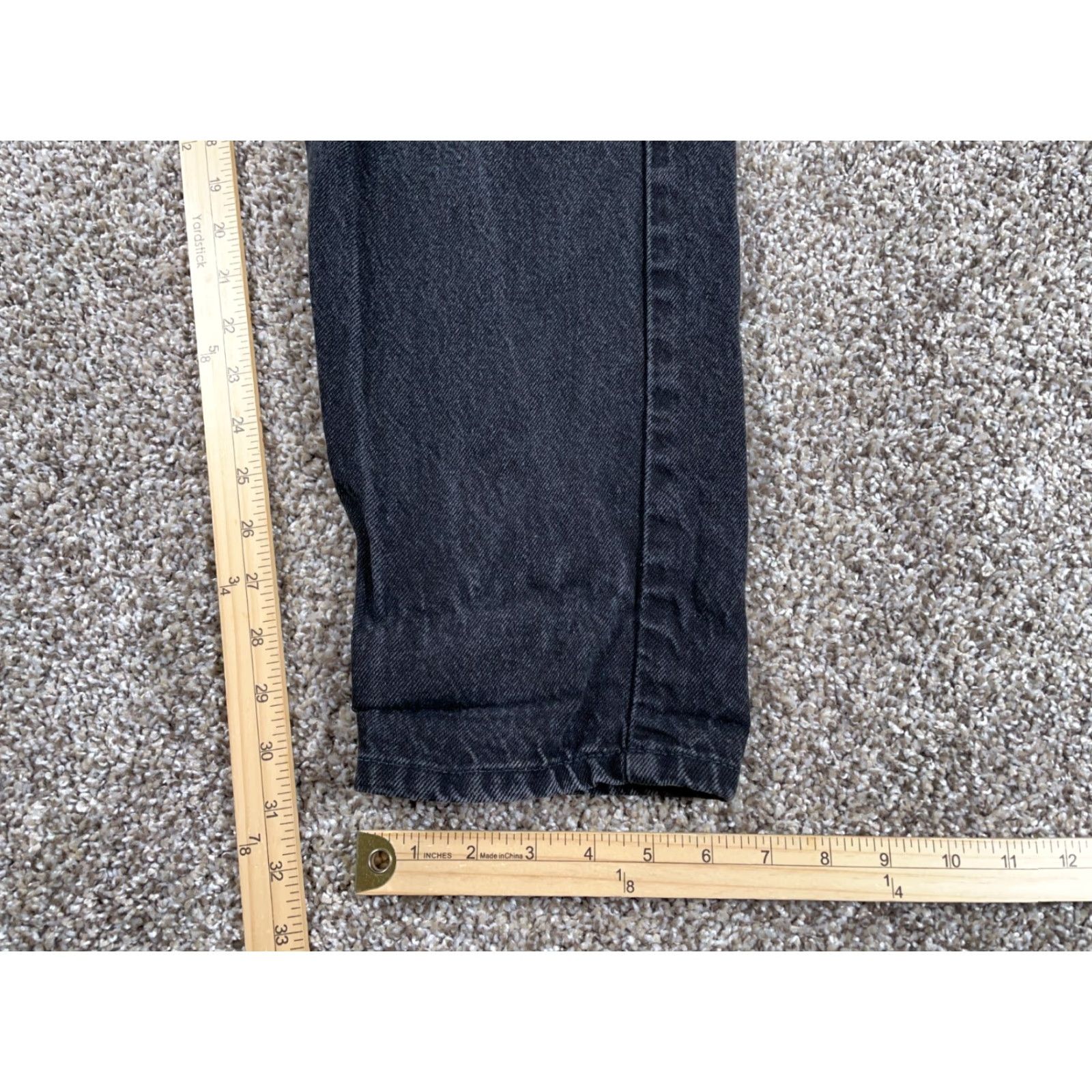 Levi's VINTAGE Levi's 550 Relaxed Fit Tapered Leg Jeans Men's 31 x 31 Black 90s Retro Size US 31 - 6 Thumbnail