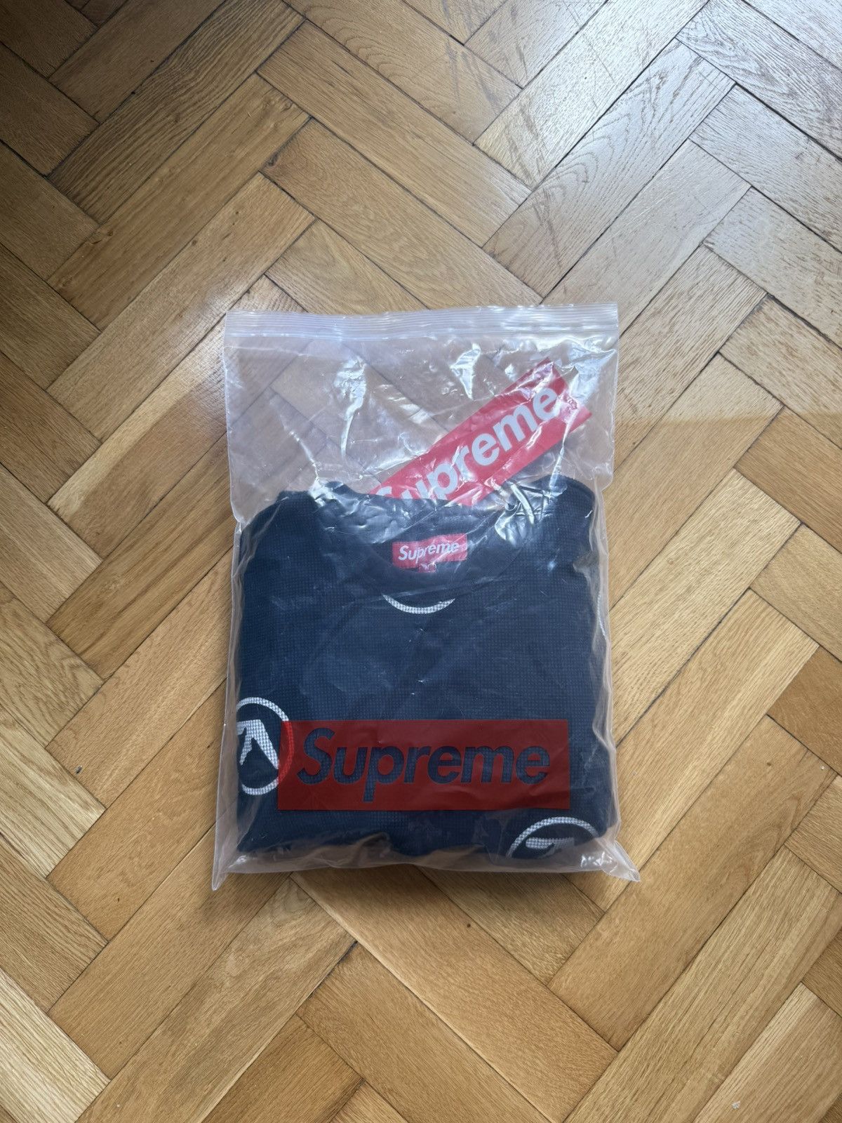 Supreme supreme x aphex twin Size US M / EU 48-50 / 2 - 2 Thumbnail