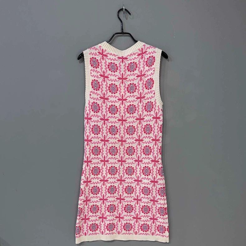 Chanel Chanel Pink flower cashmere dress 2504-Nextarrow Size XXS / US 00 / IT 34 - 4 Thumbnail