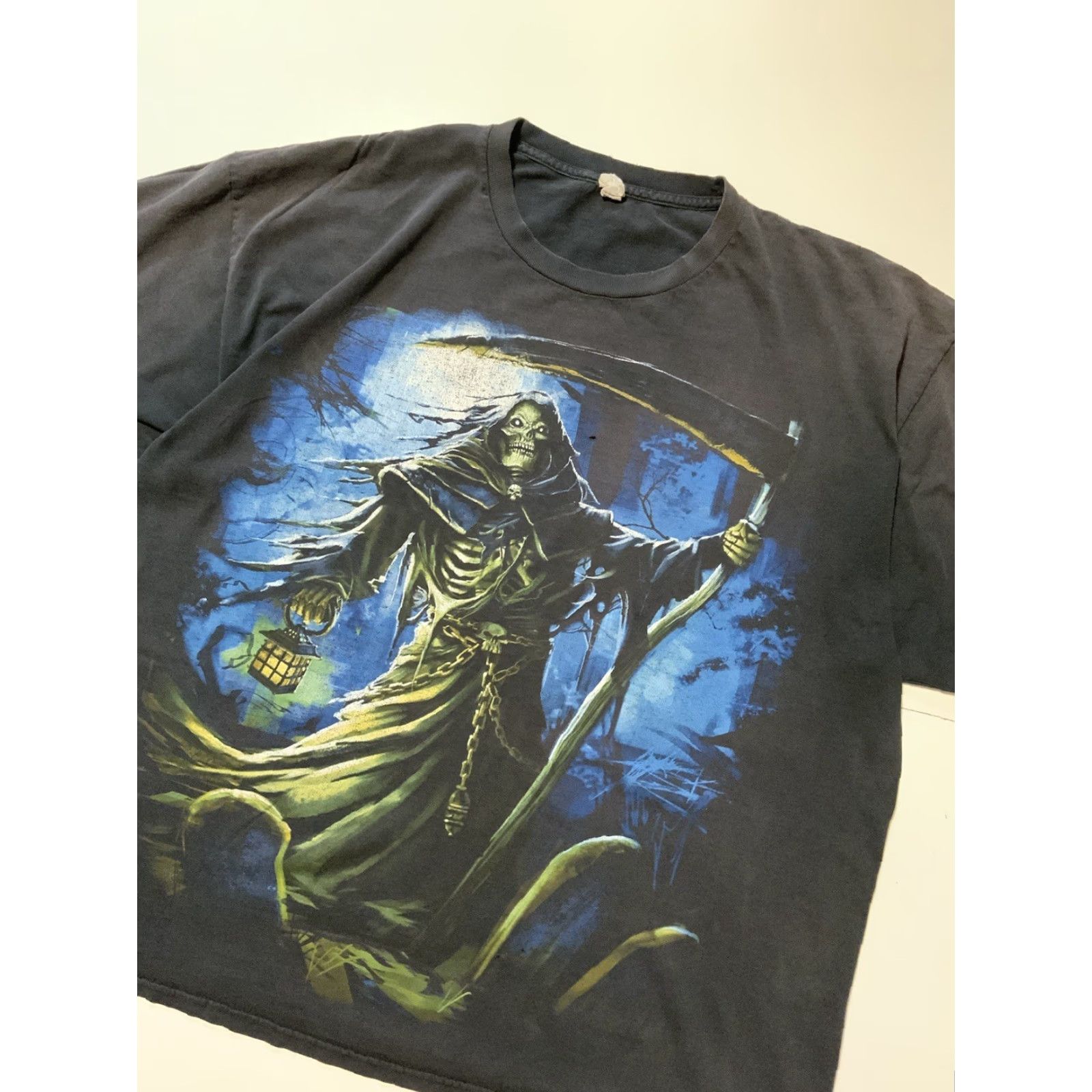 Vintage VINTAGE Alstyle T-Shirt 2XL Men Black Grim Reaper Death Skull Skeleton Grunge Goth Horror Lantern Scythe Graphic S/S Size US XXL / EU 58 / 5 - 3 Thumbnail
