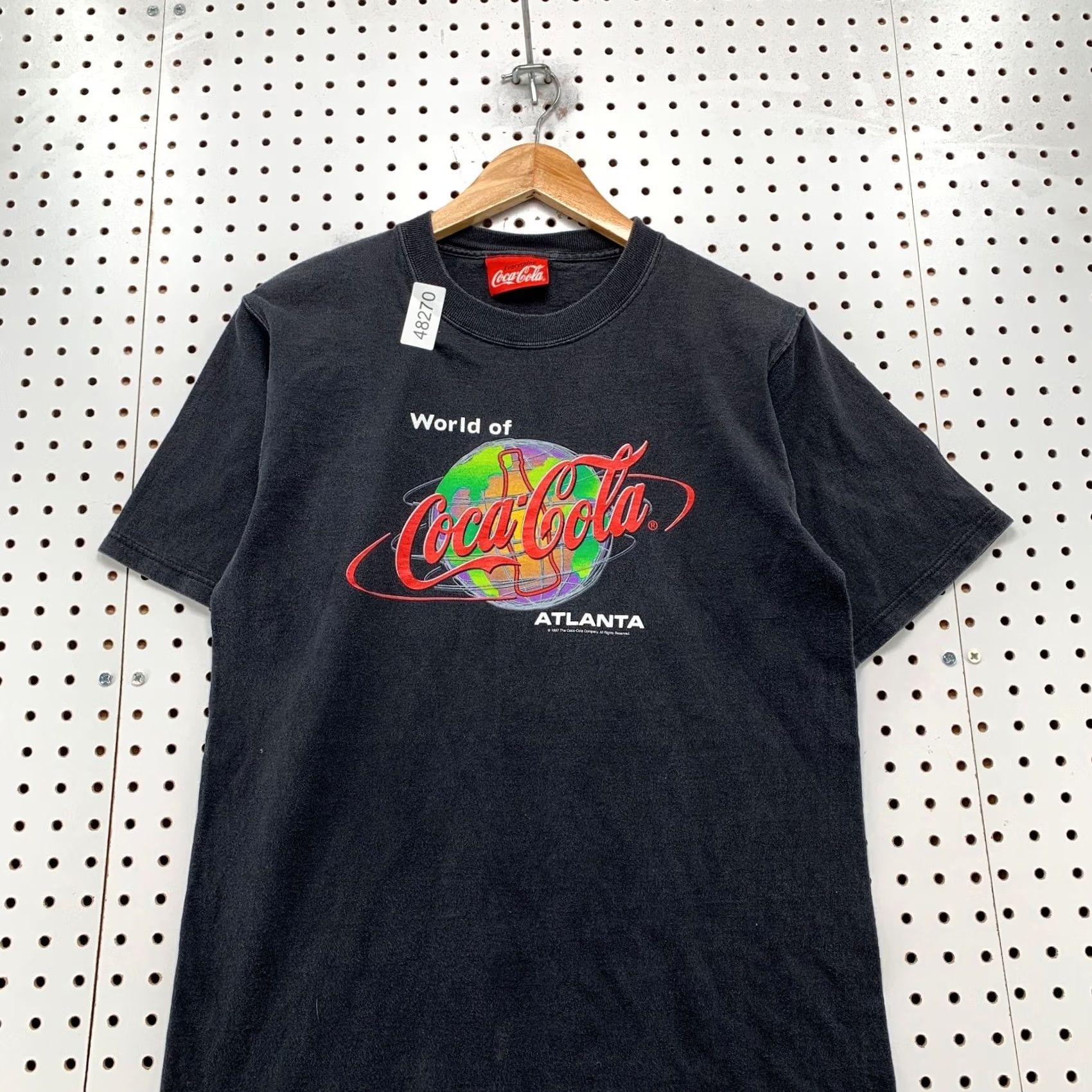 Vintage Vintage Coca-Cola T Shirt Mens M 90s World Of Atlanta 1997 Black Cotton Crew Neck Short Sleeve Size US M / EU 48-50 / 2 - 4 Thumbnail