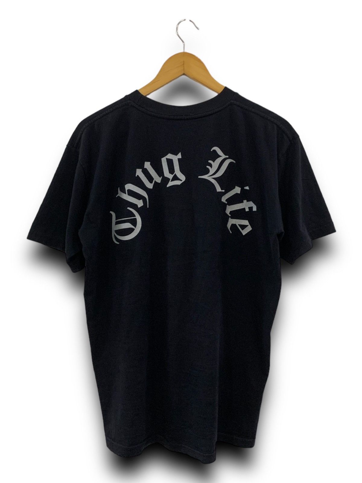 Rap Tees VINTAGE RAP TEES 2PAC THUG LIFE SHIRT Size US M / EU 48-50 / 2 - 2 Thumbnail