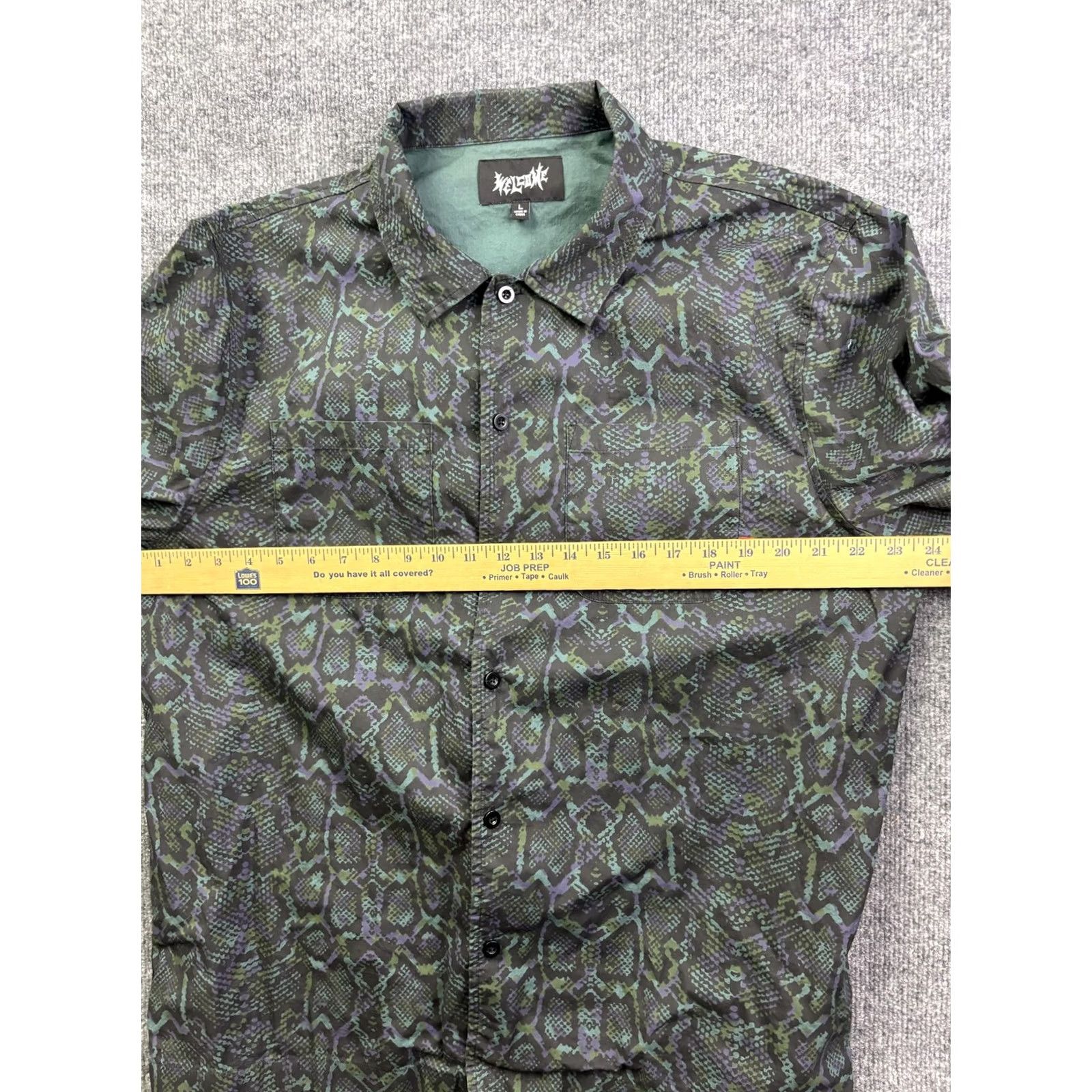 Welcome Skateboards VINTAGE? Welcome Skateboards Shirt Mens Large Green Snakeskin Long Sleeve Button Front Size US L / EU 52-54 / 3 - 5 Thumbnail