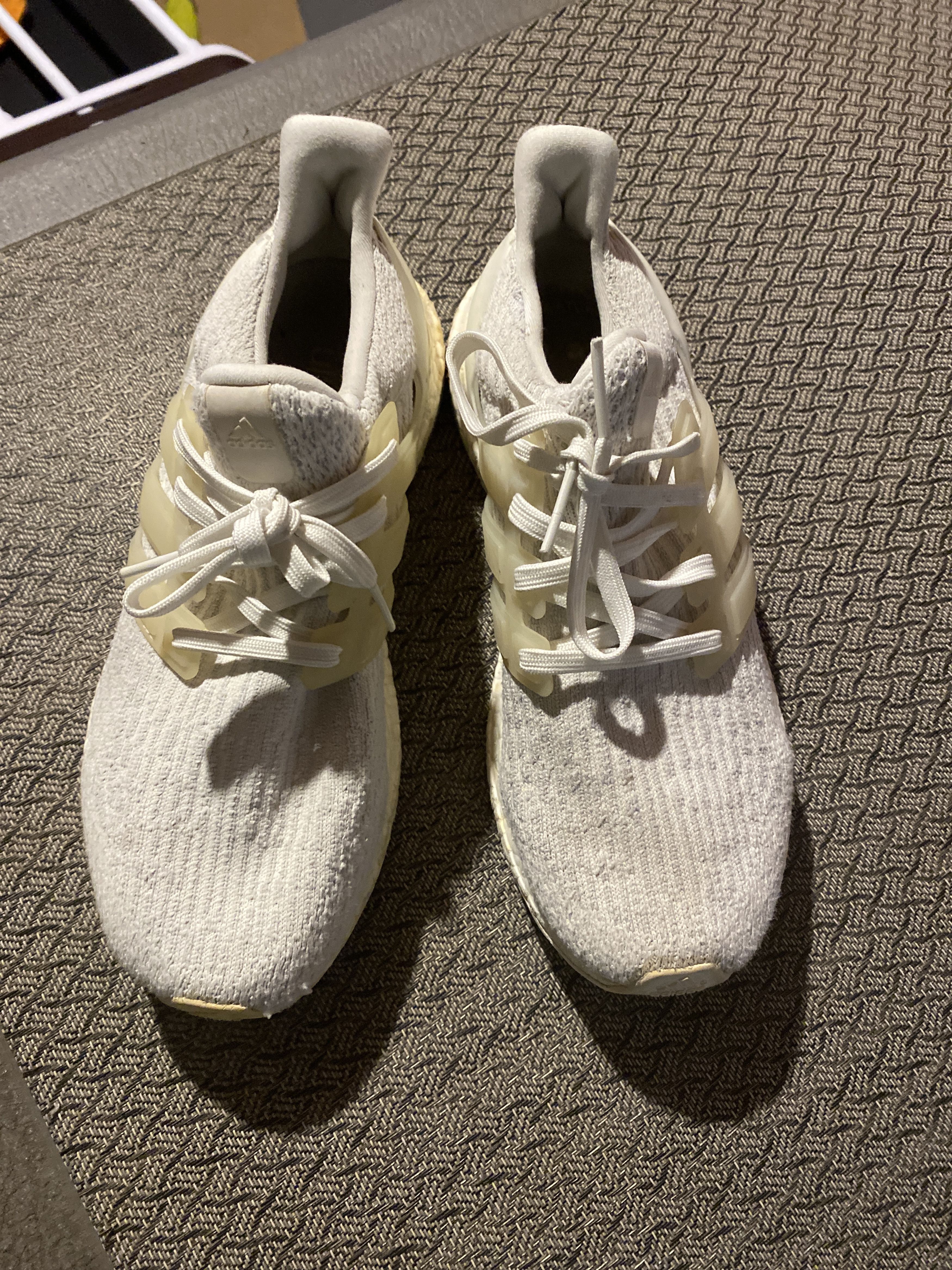 Adidas Adidas Ultra Boost Size US 7 / EU 40 - 1 Thumbnail
