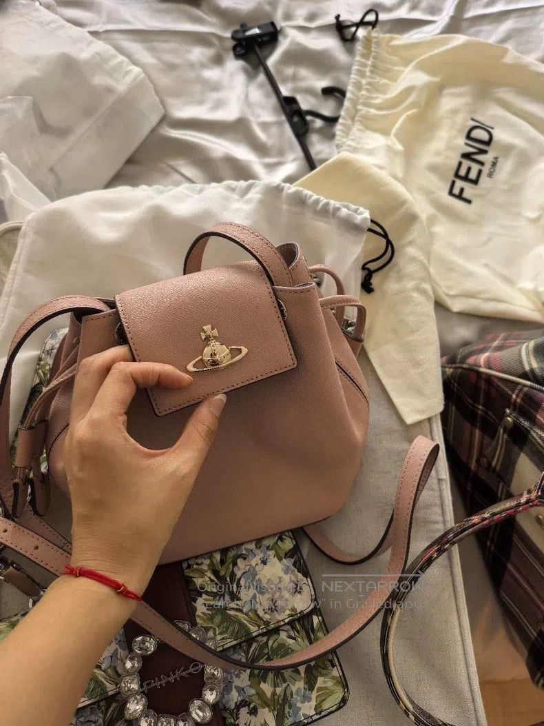 Vivienne Westwood Vivienne Westwood size os Bucket Bag Size ONE SIZE - 1 Thumbnail