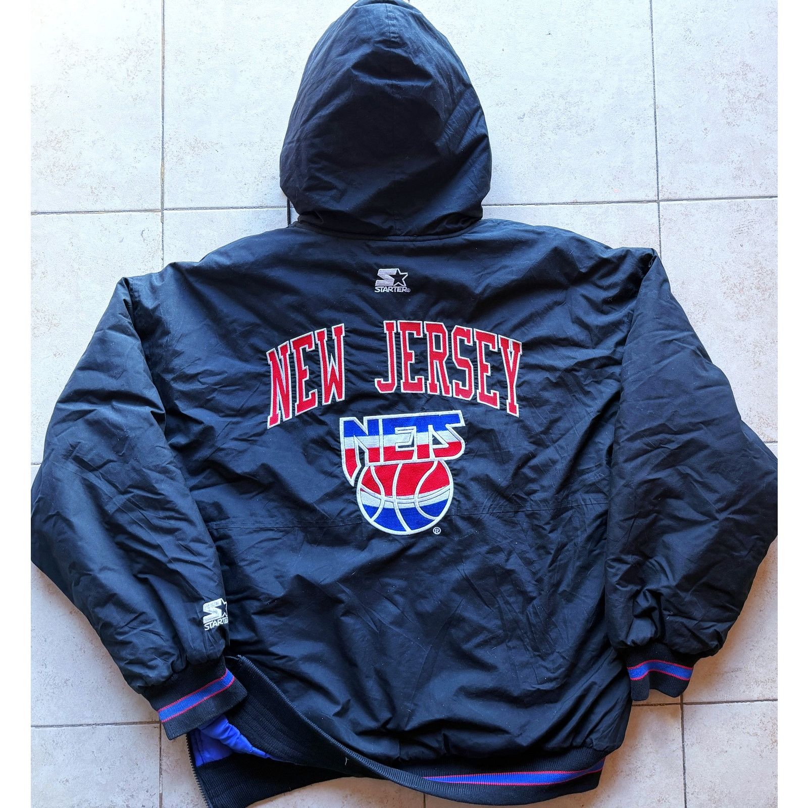 NBA × Starter New Jersey Nets 90s STARTER puffer L blk red NBA vintage Size US L / EU 52-54 / 3 - 5 Thumbnail