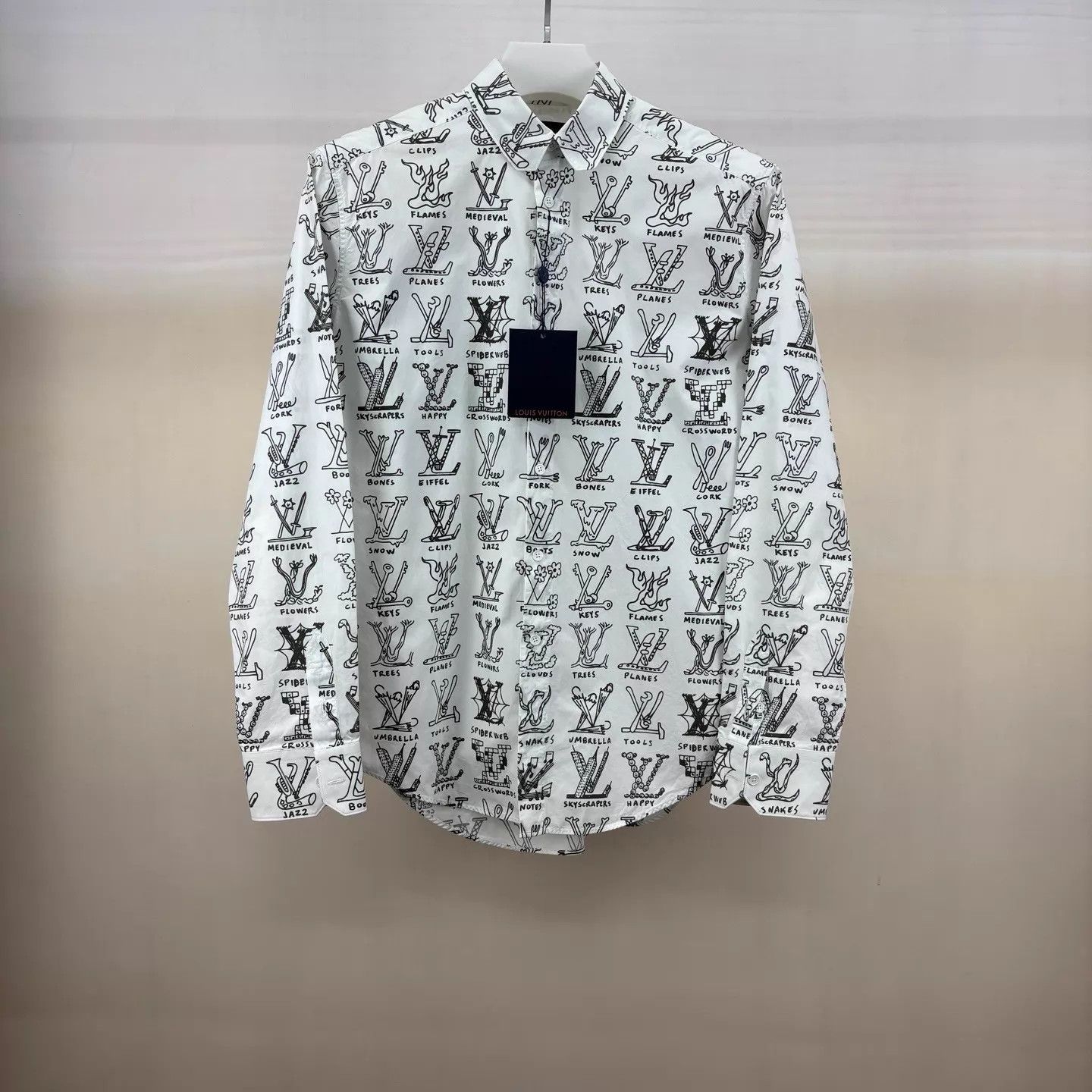 Louis Vuitton LV White V Sign Allover Logo Longsleeve Shirt L New Size US L / EU 52-54 / 3 - 1 Thumbnail