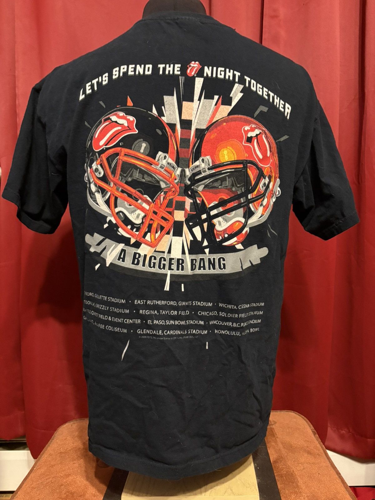 Band Tees Vintage Rolling Stones Tshirt Y2k Football Tongue Logo Grail Size US XL / EU 56 / 4 - 3 Thumbnail