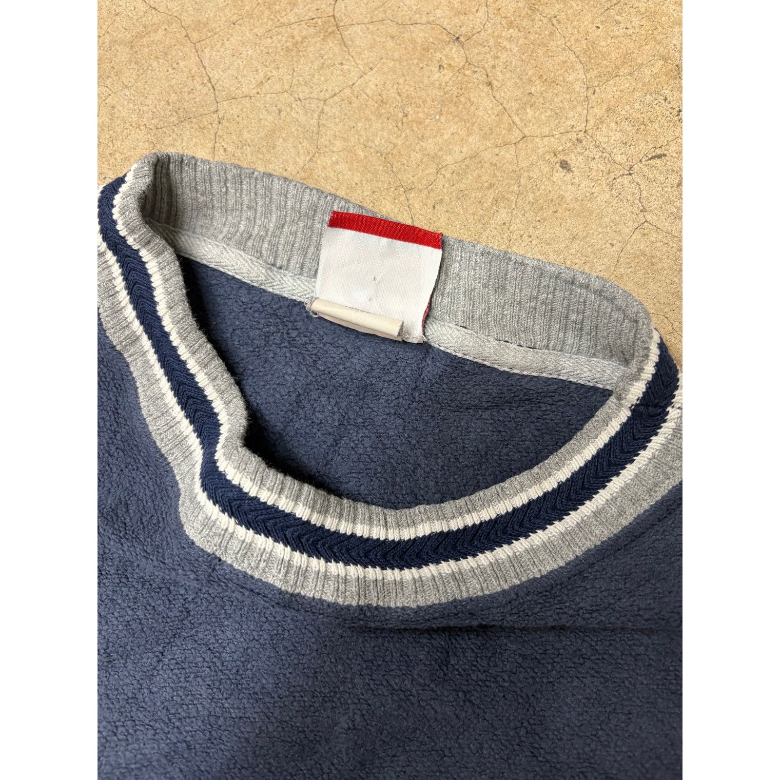Champion Champion Vintage 90s Reverse Weave Navy Crewneck Sweater Size US XL / EU 56 / 4 - 6 Thumbnail