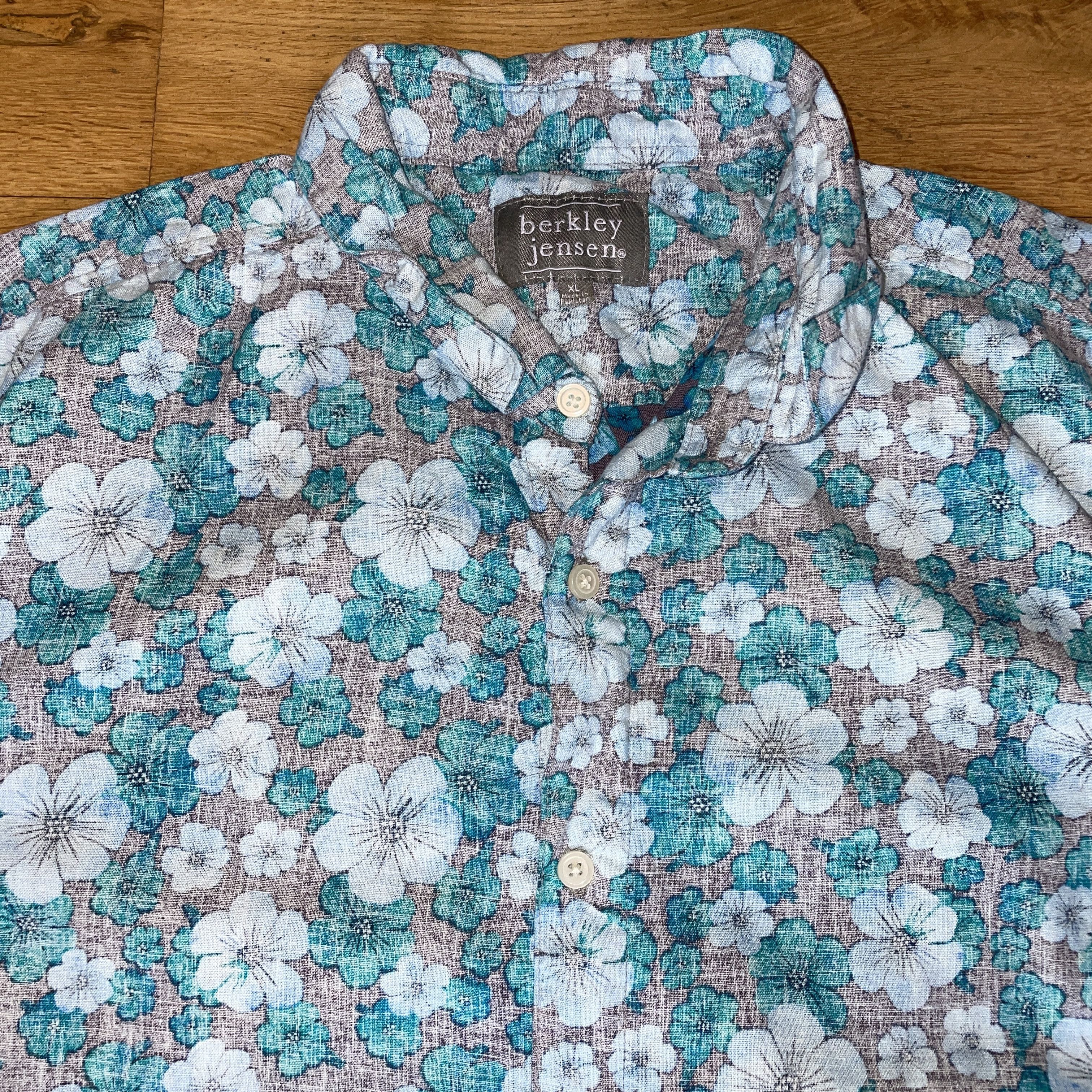 Other Berkley Jensen Men's Holiday Shirt Flowers 55% Linen Size XL Size US XXL / EU 58 / 5 - 3 Thumbnail