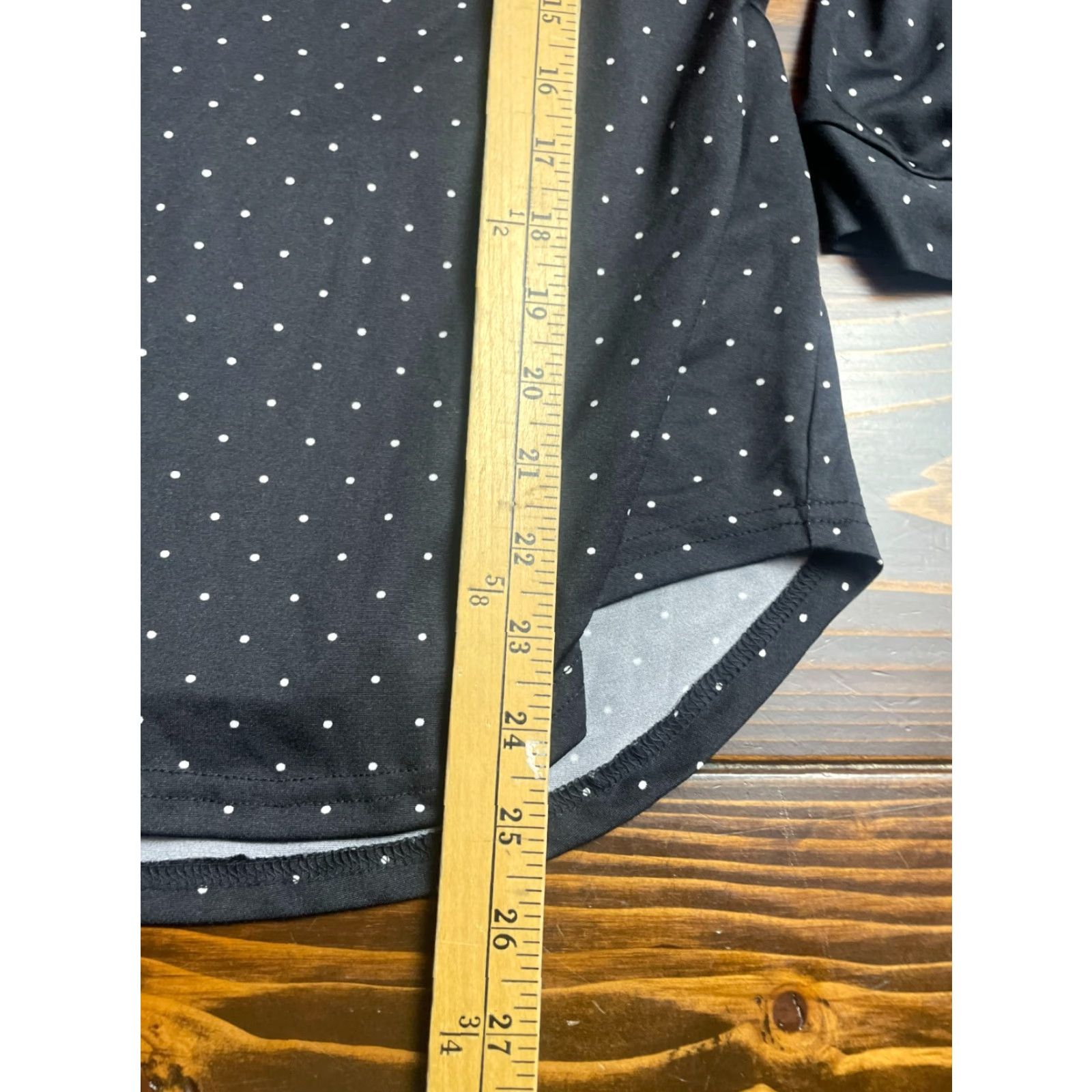 Croft & Barrow Croft & Barrow Shirt Women's Size Medium Black White Polka Dots Long Sleeve Size M / US 6-8 / IT 42-44 - 4 Thumbnail