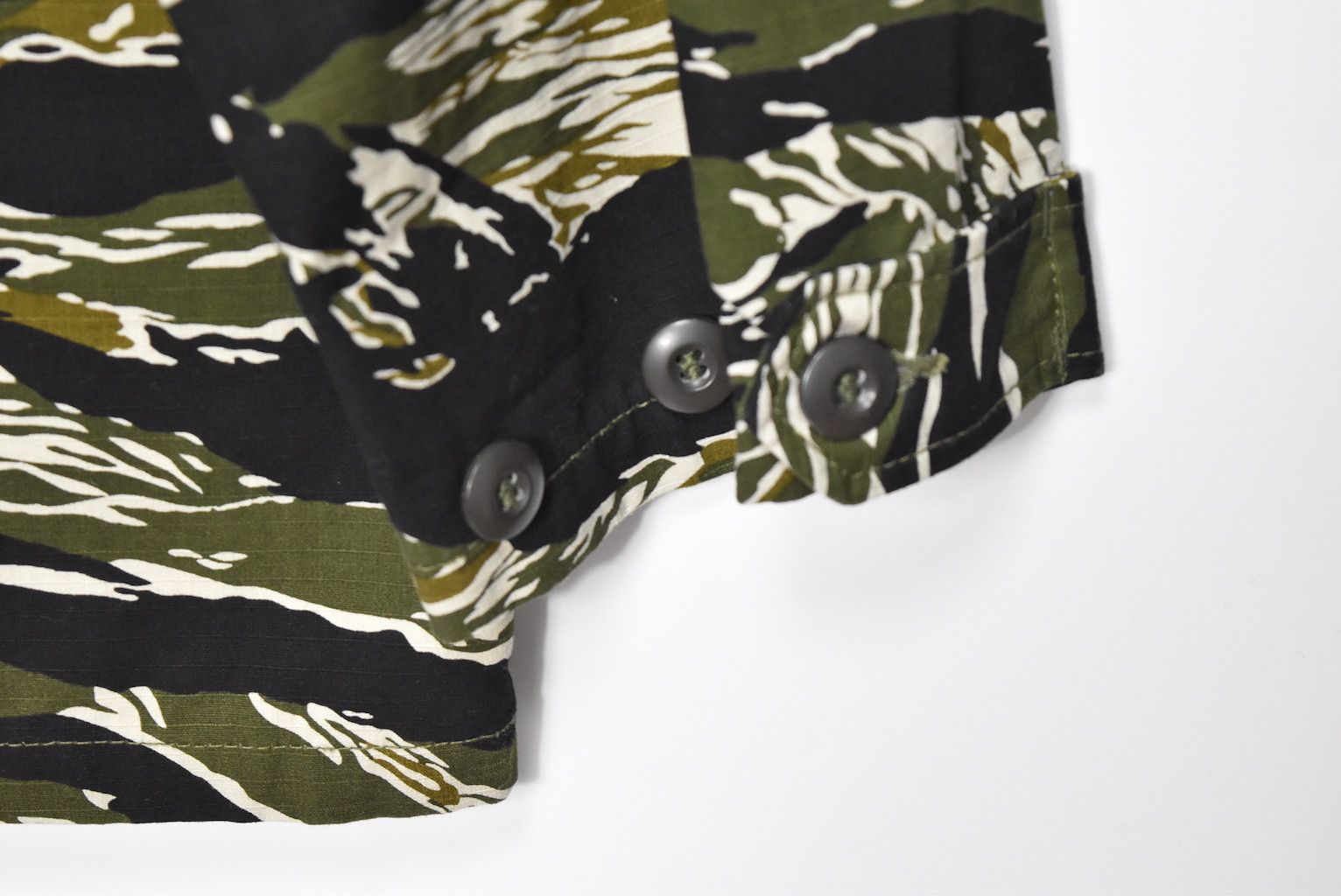 Other American Vintage/tiger camo military shirt/26198 - 671 50 Size US M / EU 48-50 / 2 - 8 Thumbnail