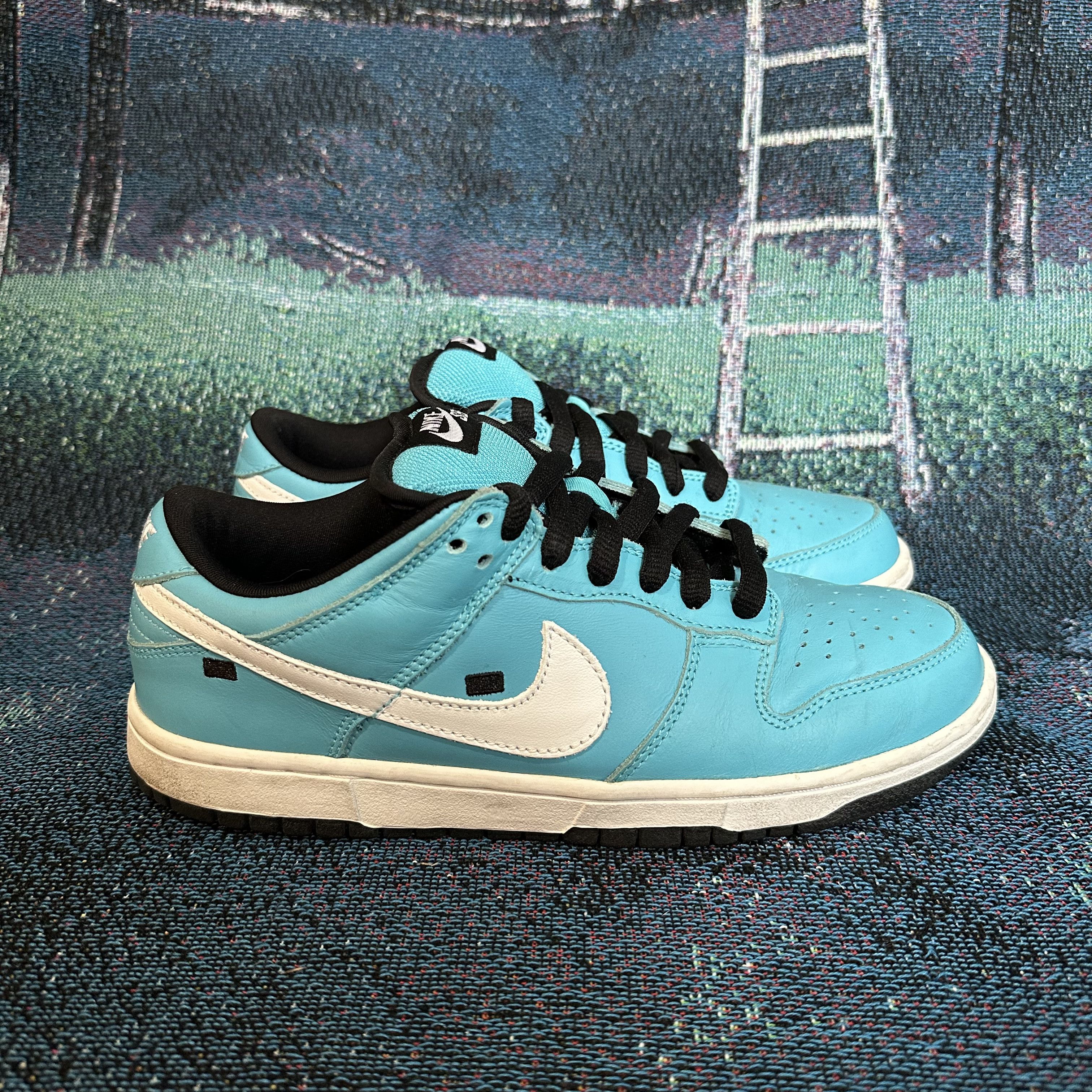 Nike SB Dunk Low Blue Bird Tokyo Taxi