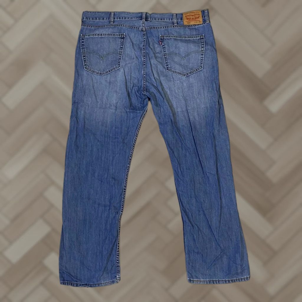 Levi's Levi's 505 Jeans Blue Denim Medium Wash Mid Rise Straight Leg size 42x30 Mens Regular Cotton Denim NN Size US 42 / EU 58 - 1 Thumbnail