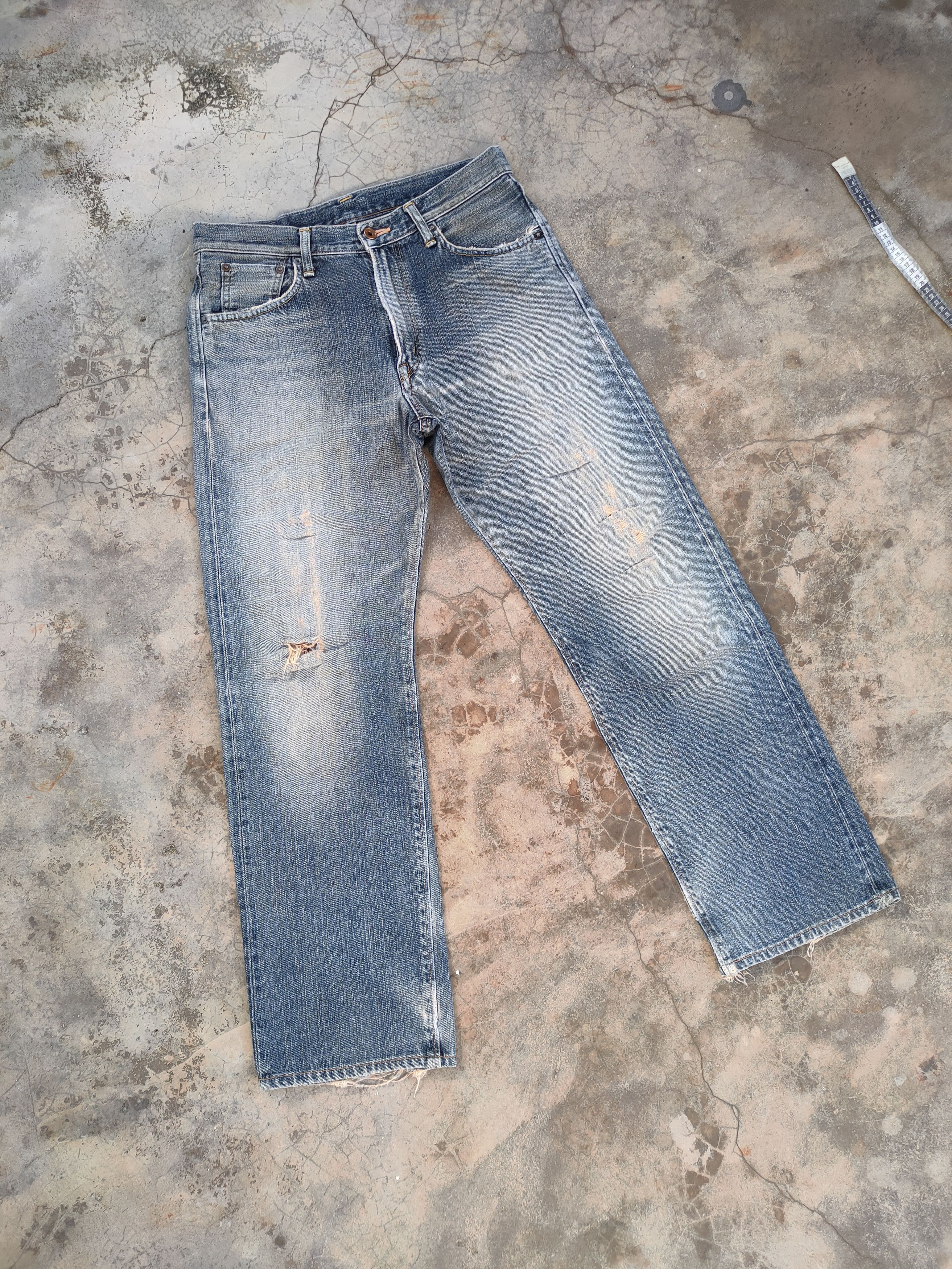 image of Distressed Denim x Edwin W31 Vintage Edwin 505 Zx Faded Rusty Distressed Jean Denim in Faded Black
