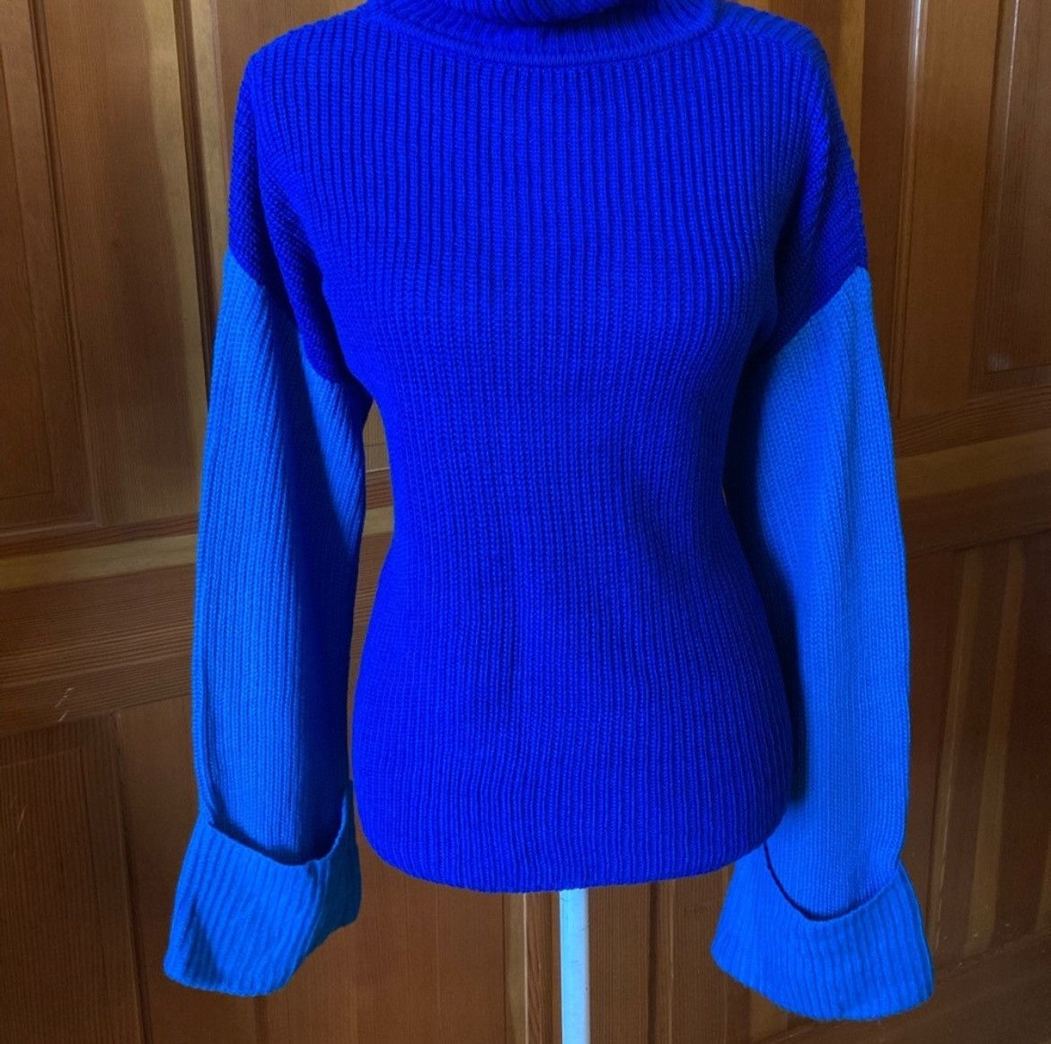Designer × Other NWT, Lavishly Paris Women’s Turtleneck Rib Knit Sweater. Size S / US 4 / IT 40 - 9 Thumbnail