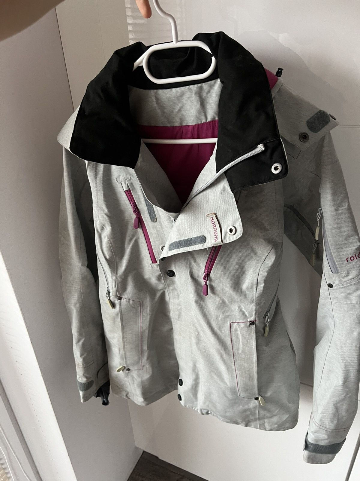 Norrona Norrona Gore-Tex Roldal Rare Gorpcore Insulated Pro Jacket Size S / US 4 / IT 40 - 7 Thumbnail
